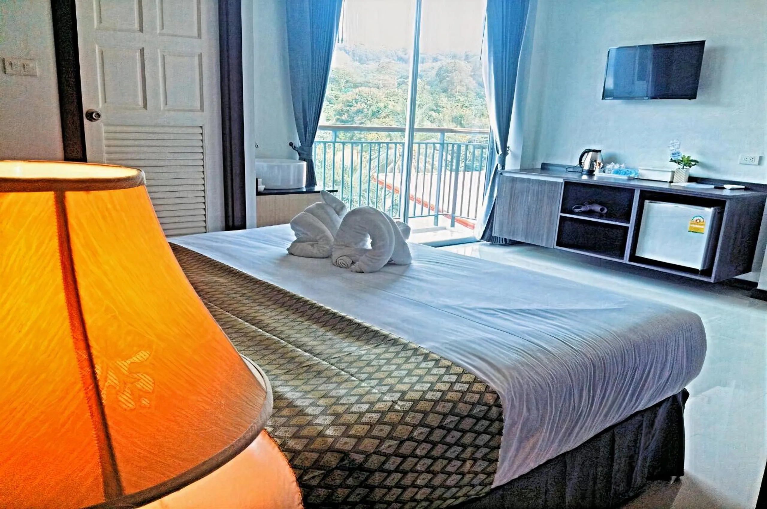 Bed in The Wings Boutique Hotels Krabi Ko Lanta