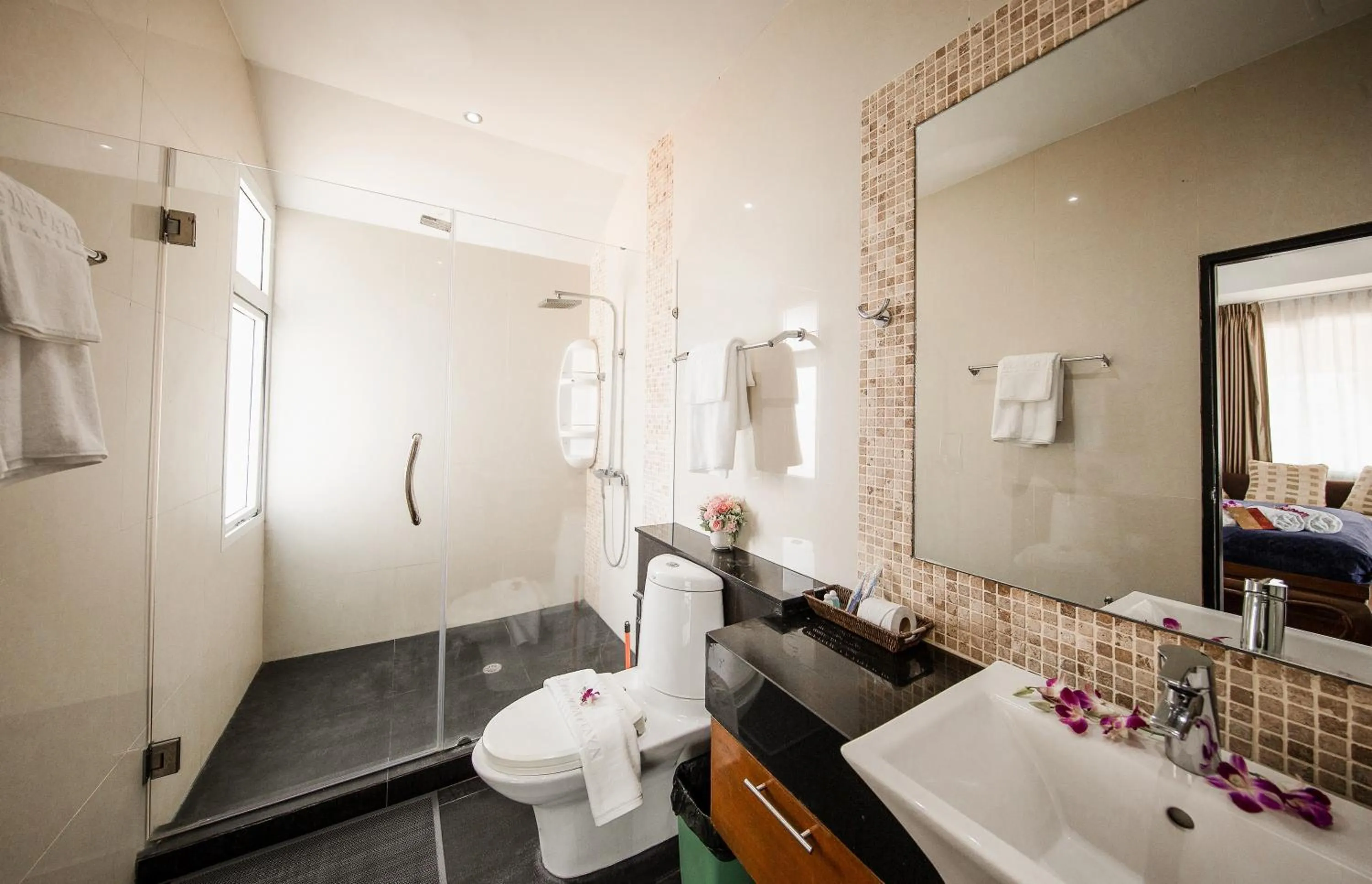 Toilet in Paradise Pool Villa Pattaya in Tropicana Village