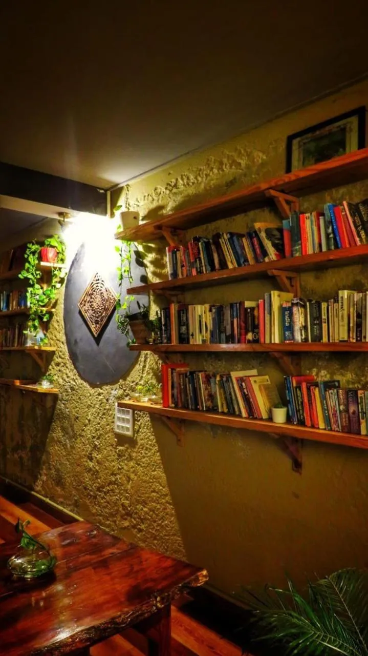 Restaurant/places to eat in Kasar Rainbow Yoga Retreat