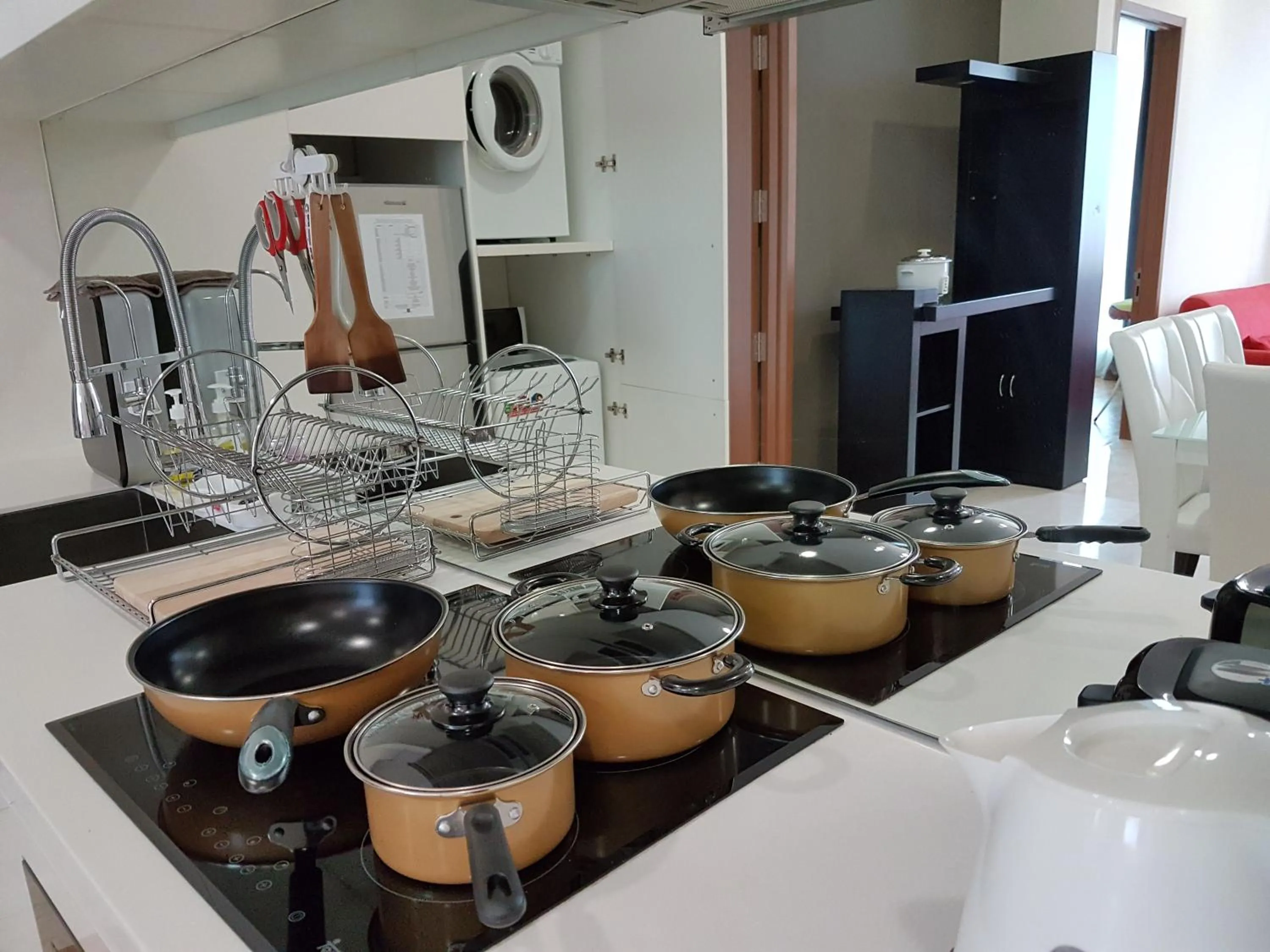 Kitchen or kitchenette in Soho Suites @ KLCC by Luxury Suites Asia