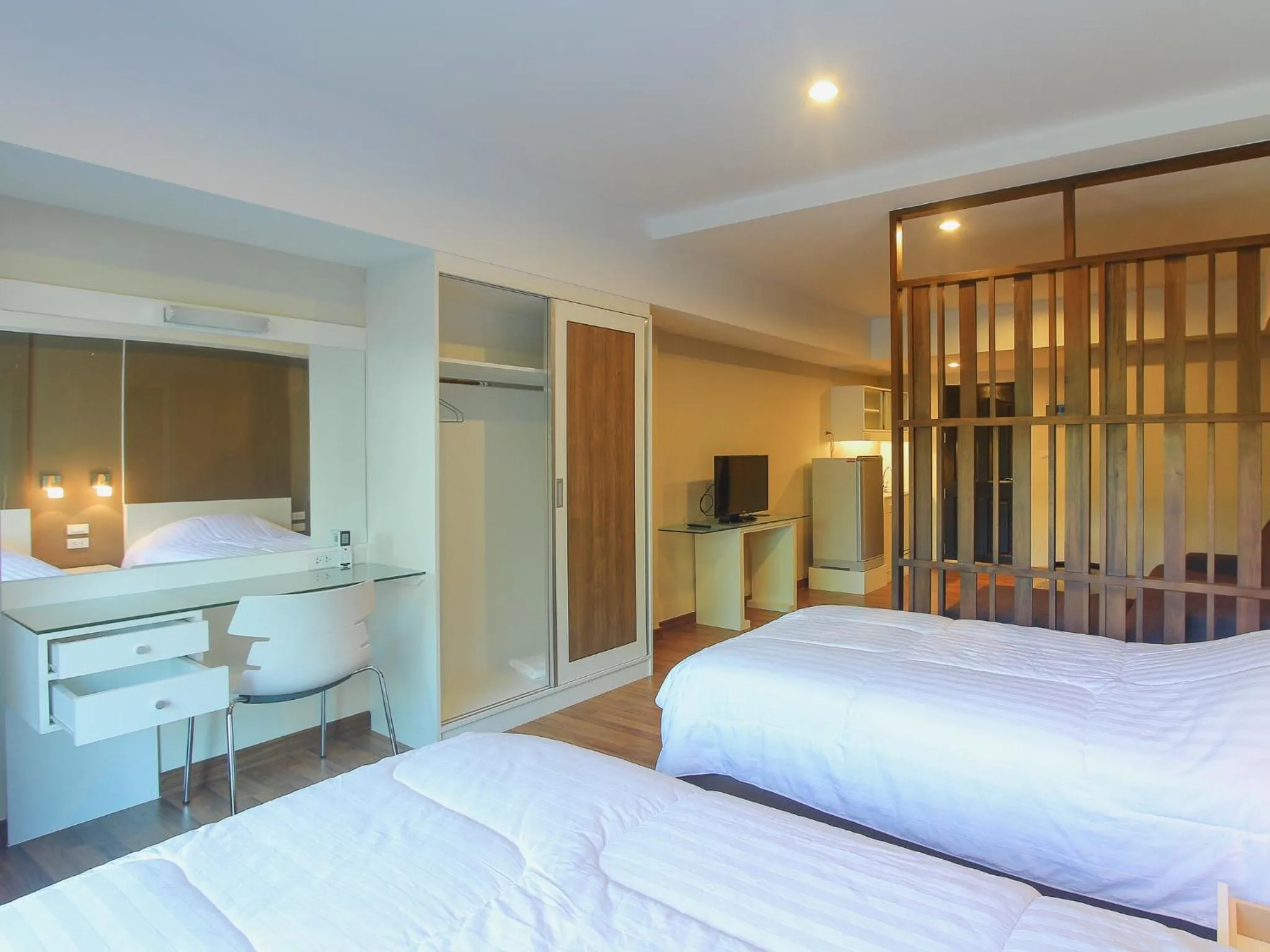 Photo of the whole room, Bed in Huahin City View