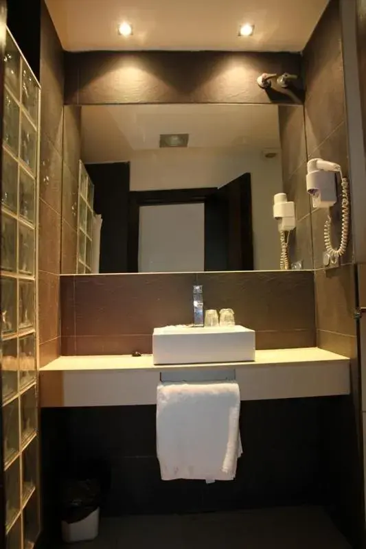 Twin Room in Hostal Central Twin Room in Hostal Central