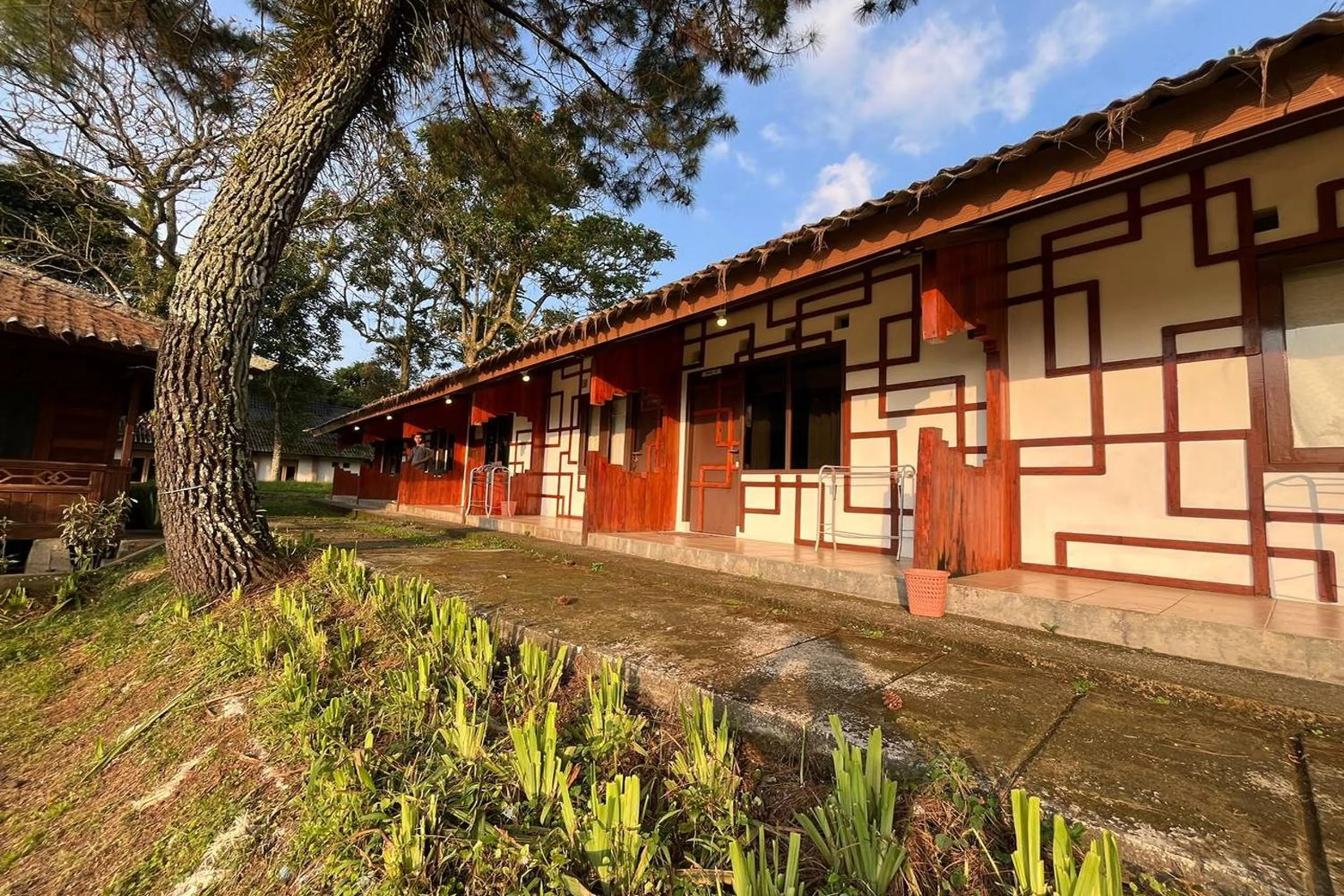 Property building in Tjapoeng Resort Pancawati