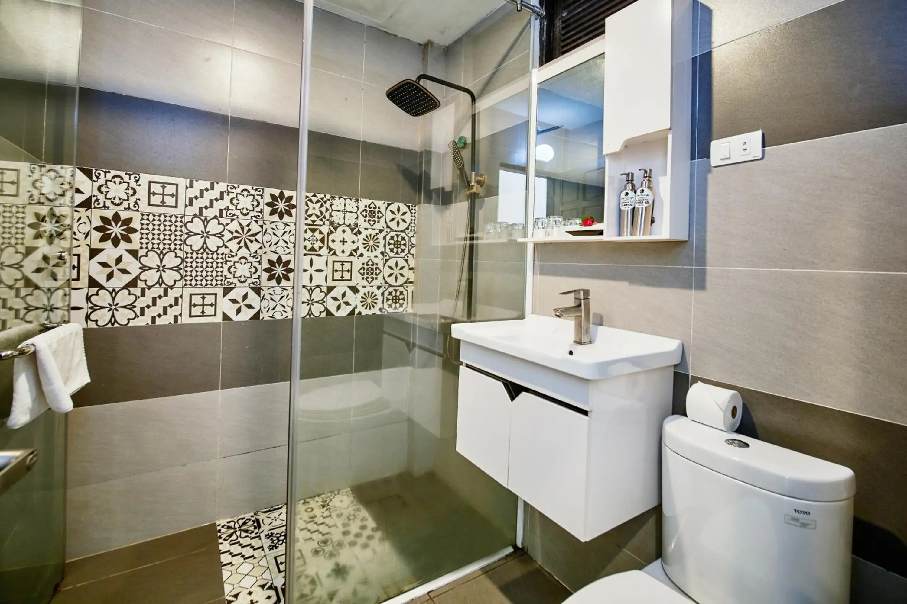 Superior Double or Twin Room in Hoian Nostalgia Hotel Superior Double or Twin Room in Hoian Nostalgia Hotel