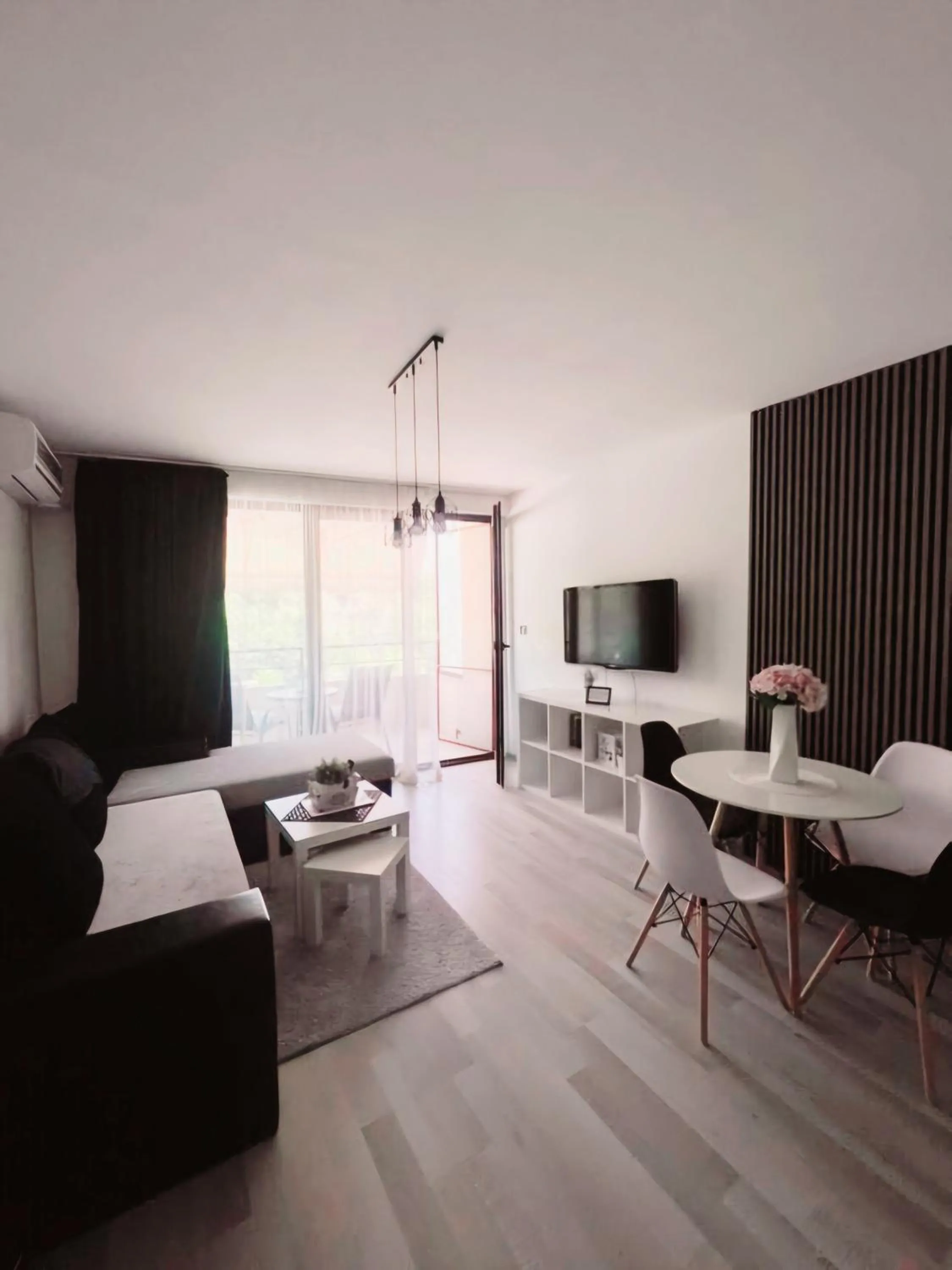 Bed in Deva Apartments