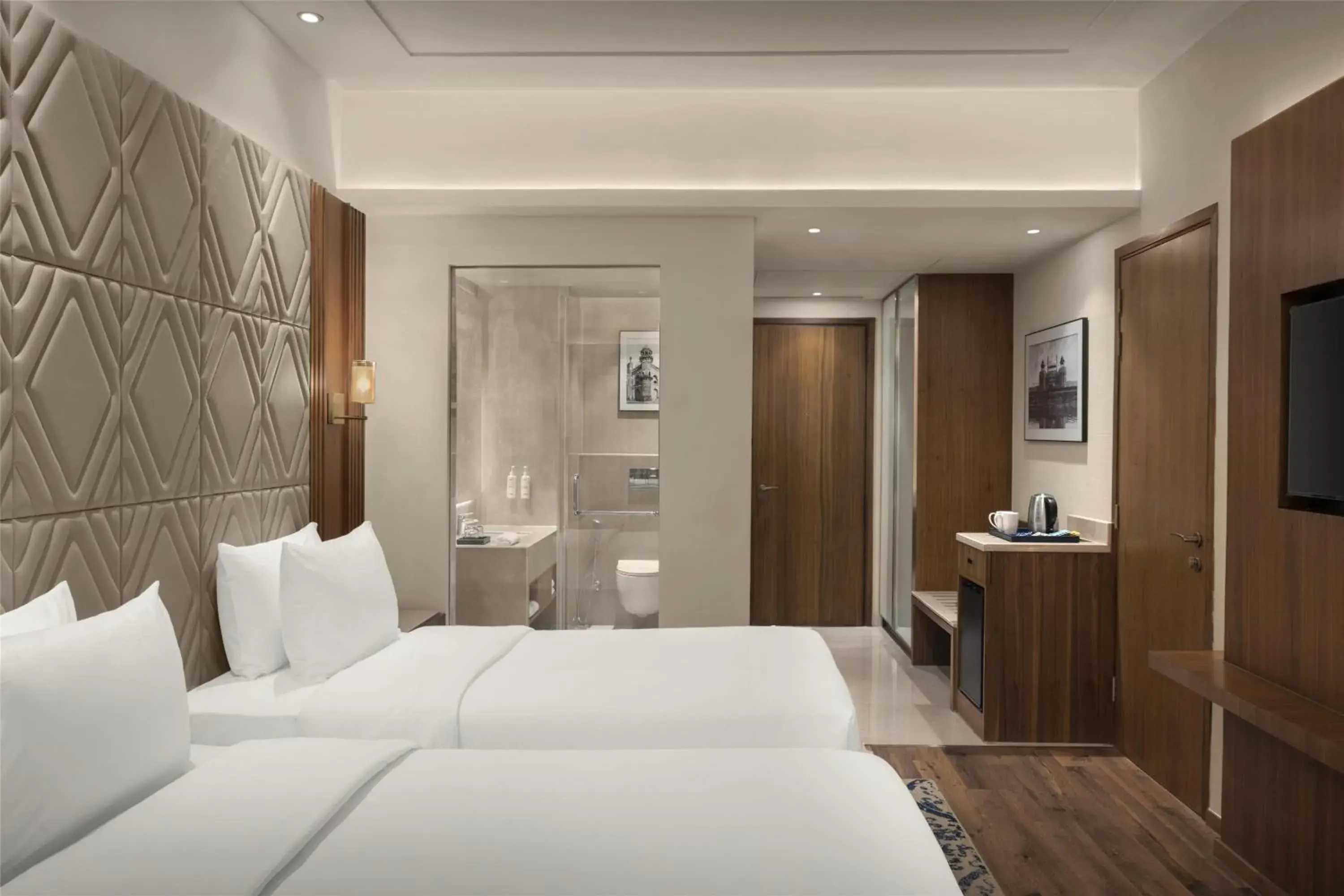 Standard Room with 1+1 offer* in Restaurant throughout the day and 15% off F&B in IRD. (*on select alcohol premium beverages) in Radisson Hotel Delhi MG Road Standard Room with 1+1 offer* in Restaurant throughout the day and 15% off F&B in IRD. (*on select alcohol premium beverages) in Radisson Hotel Delhi MG Road