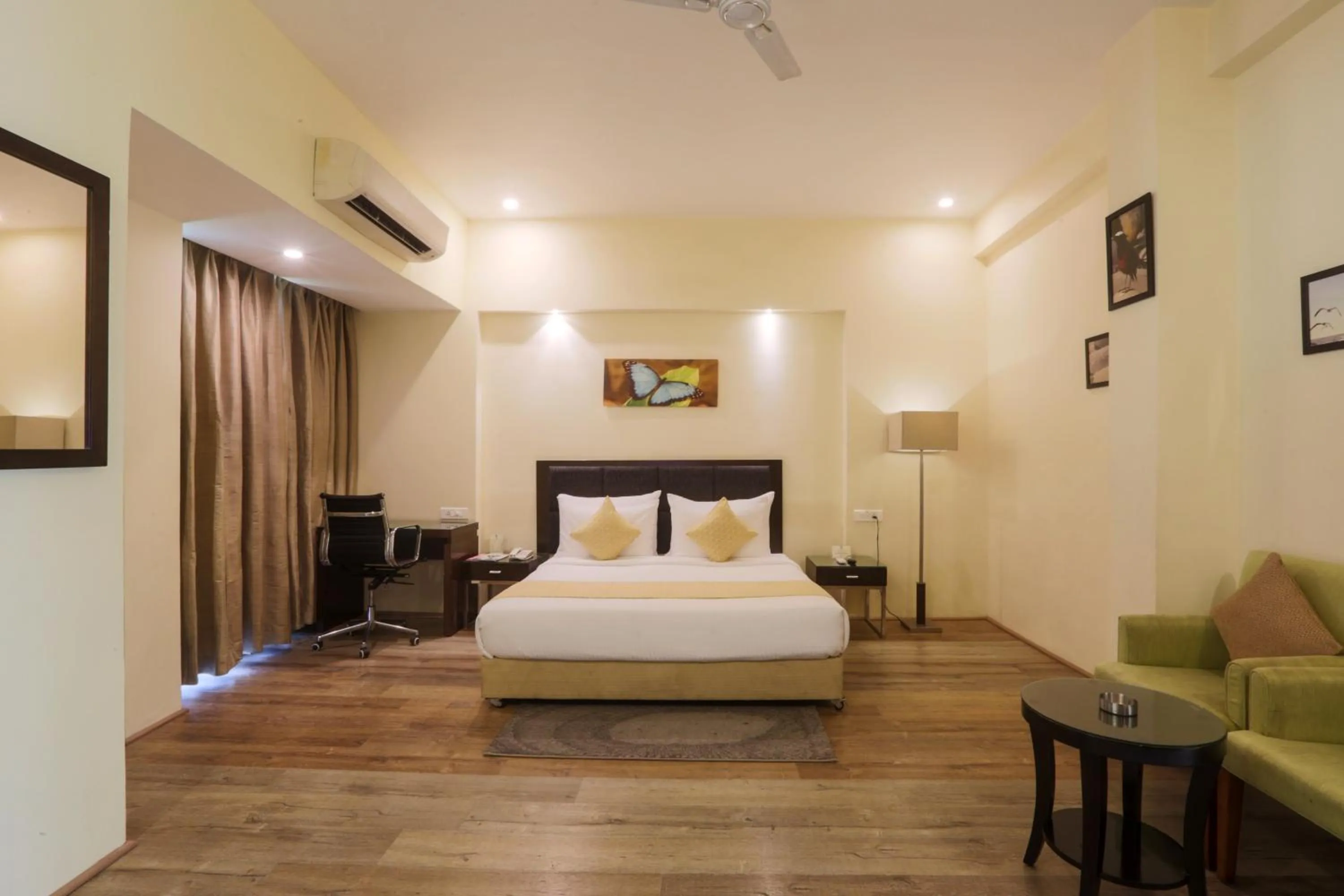 Bedroom, Bed in Resort De Coracao - Corbett , Uttarakhand