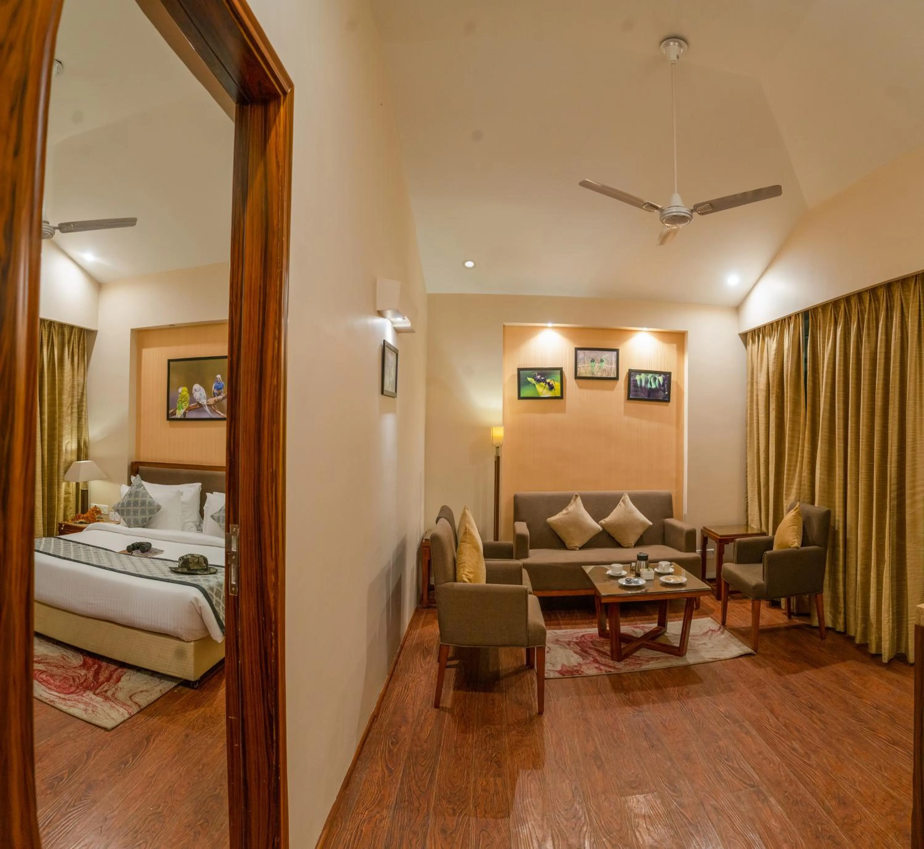 Living room, Bed in Resort De Coracao - Corbett , Uttarakhand