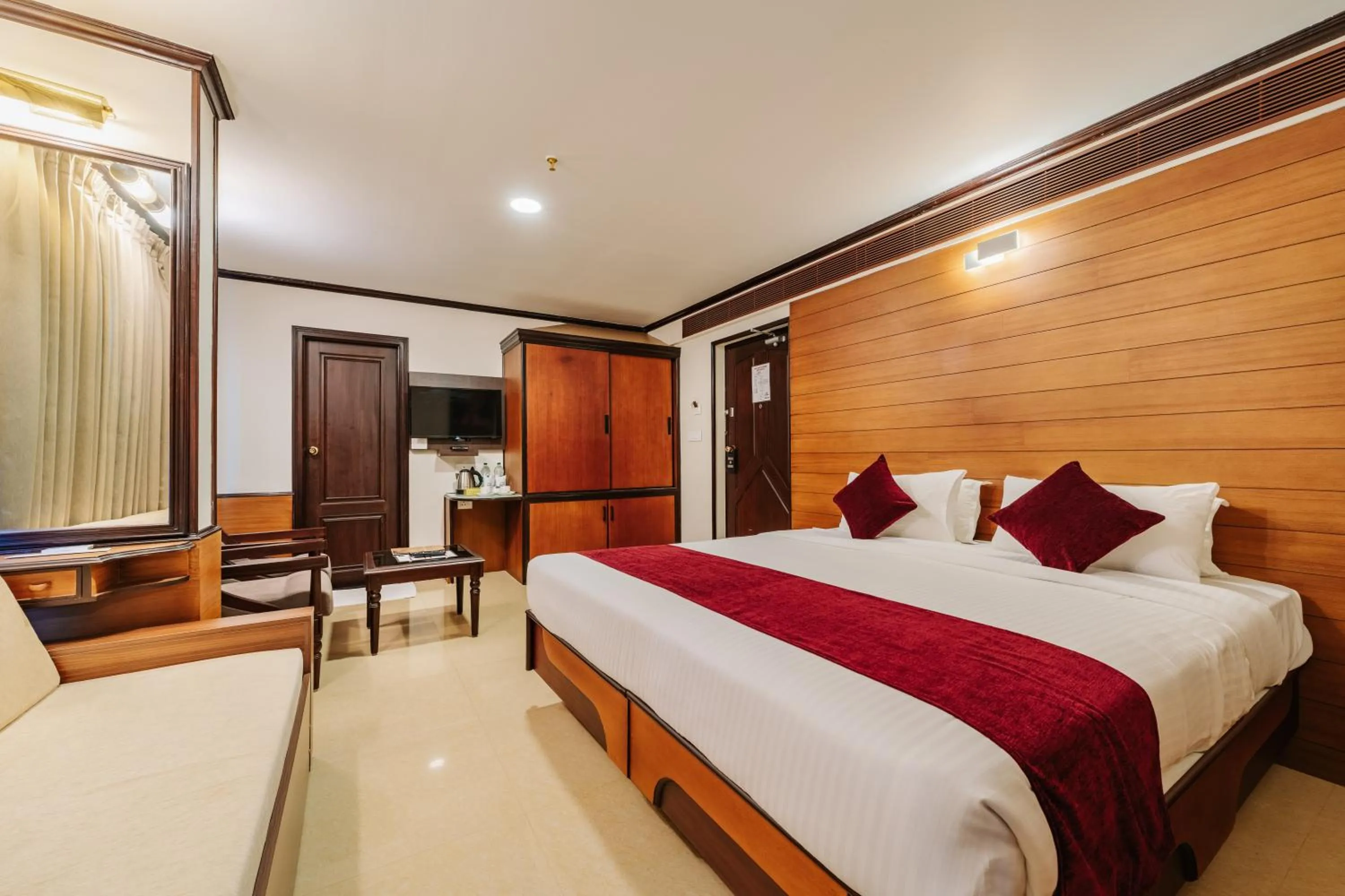 Bed in The Surya, Cochin