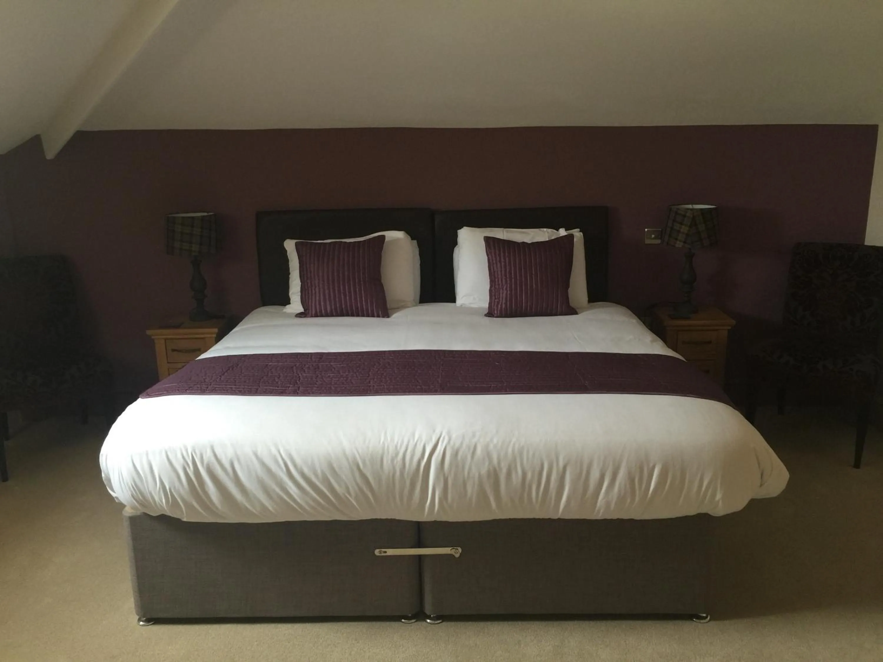 Bedroom, Bed in The Clyffe Hotel