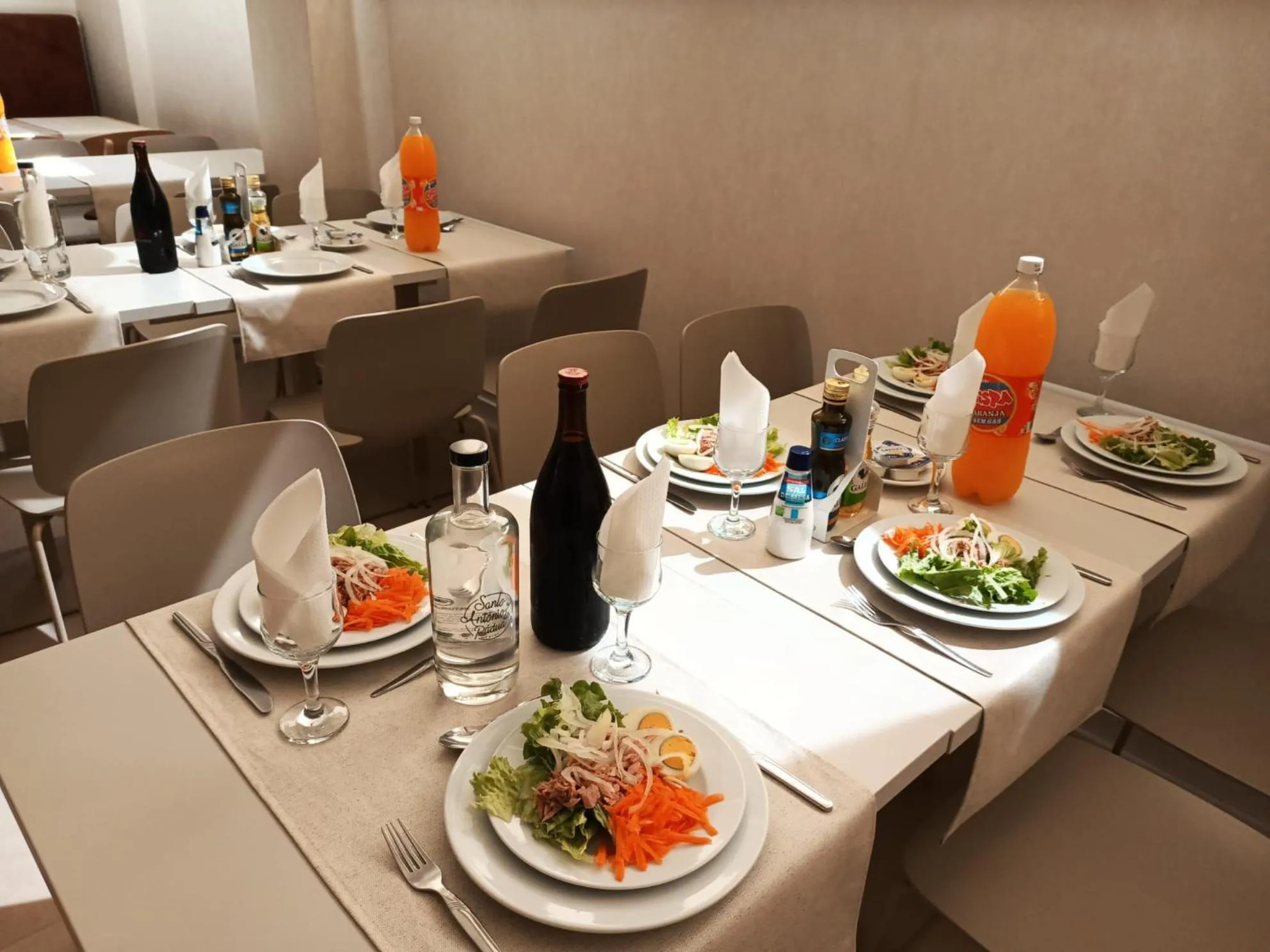 Restaurant/places to eat in Hotel Santo António de Pádua