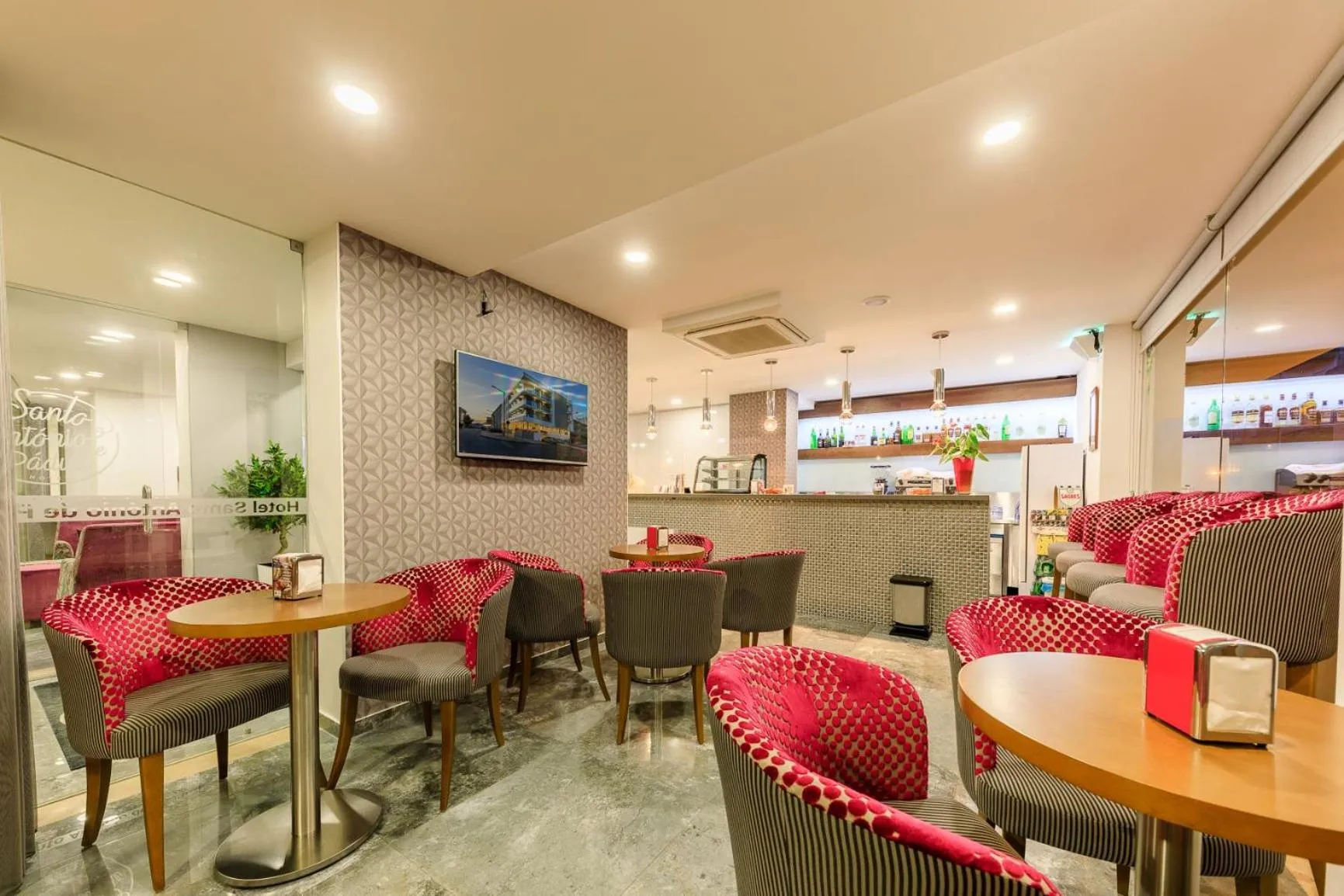 Staff in Hotel Santo António de Pádua