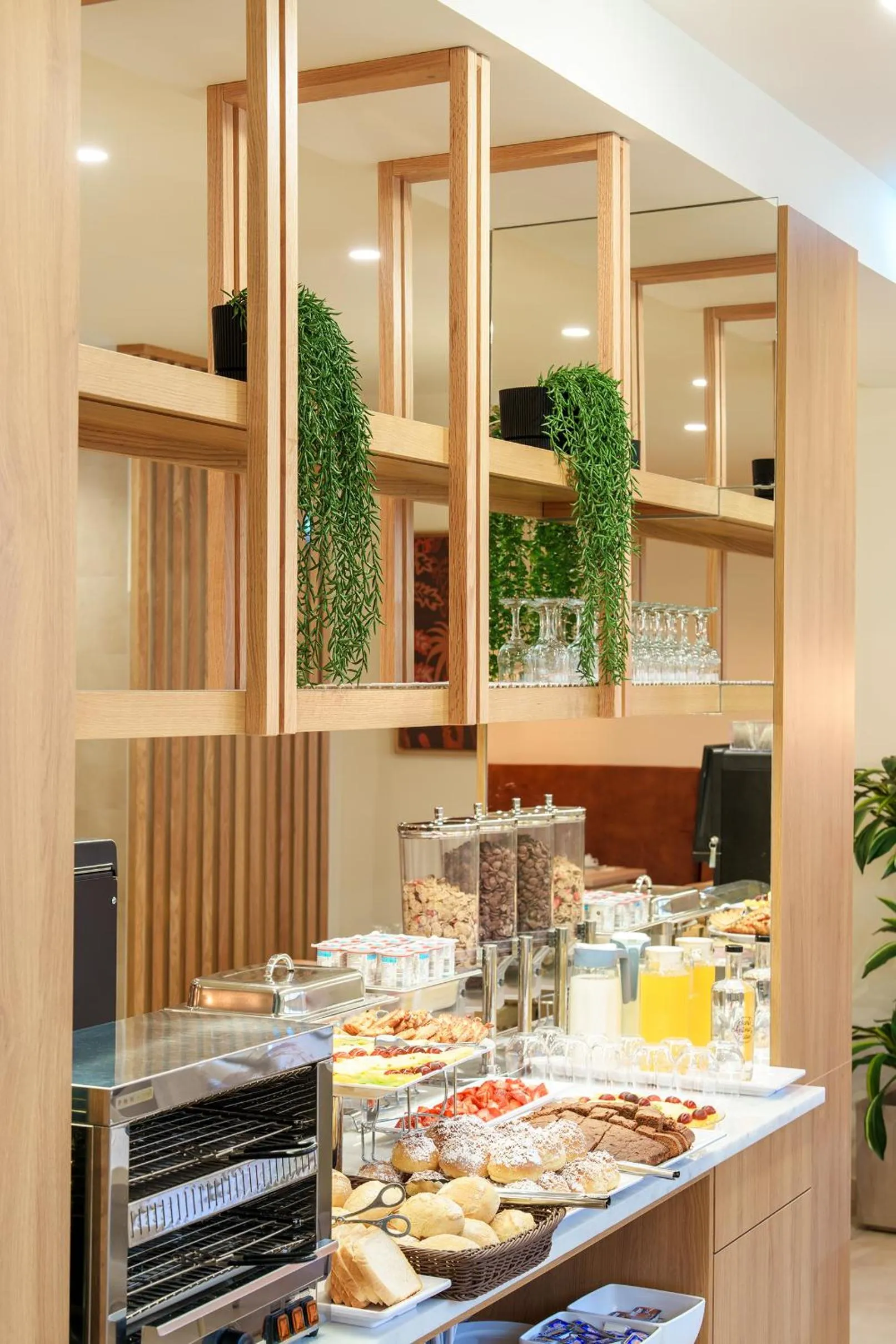 Breakfast in Hotel Santo António de Pádua