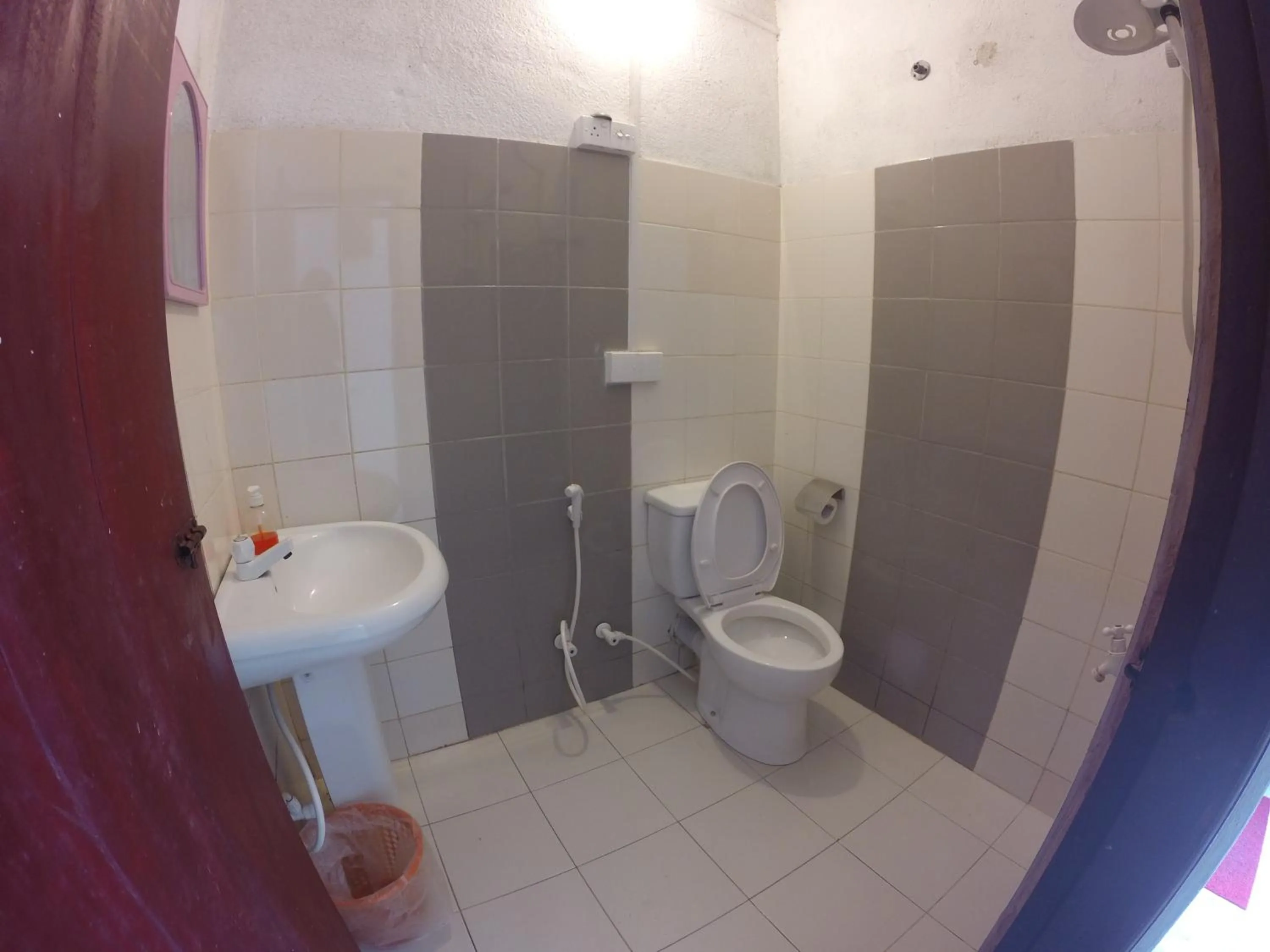 Bathroom in Kandy Backpackers Hostel