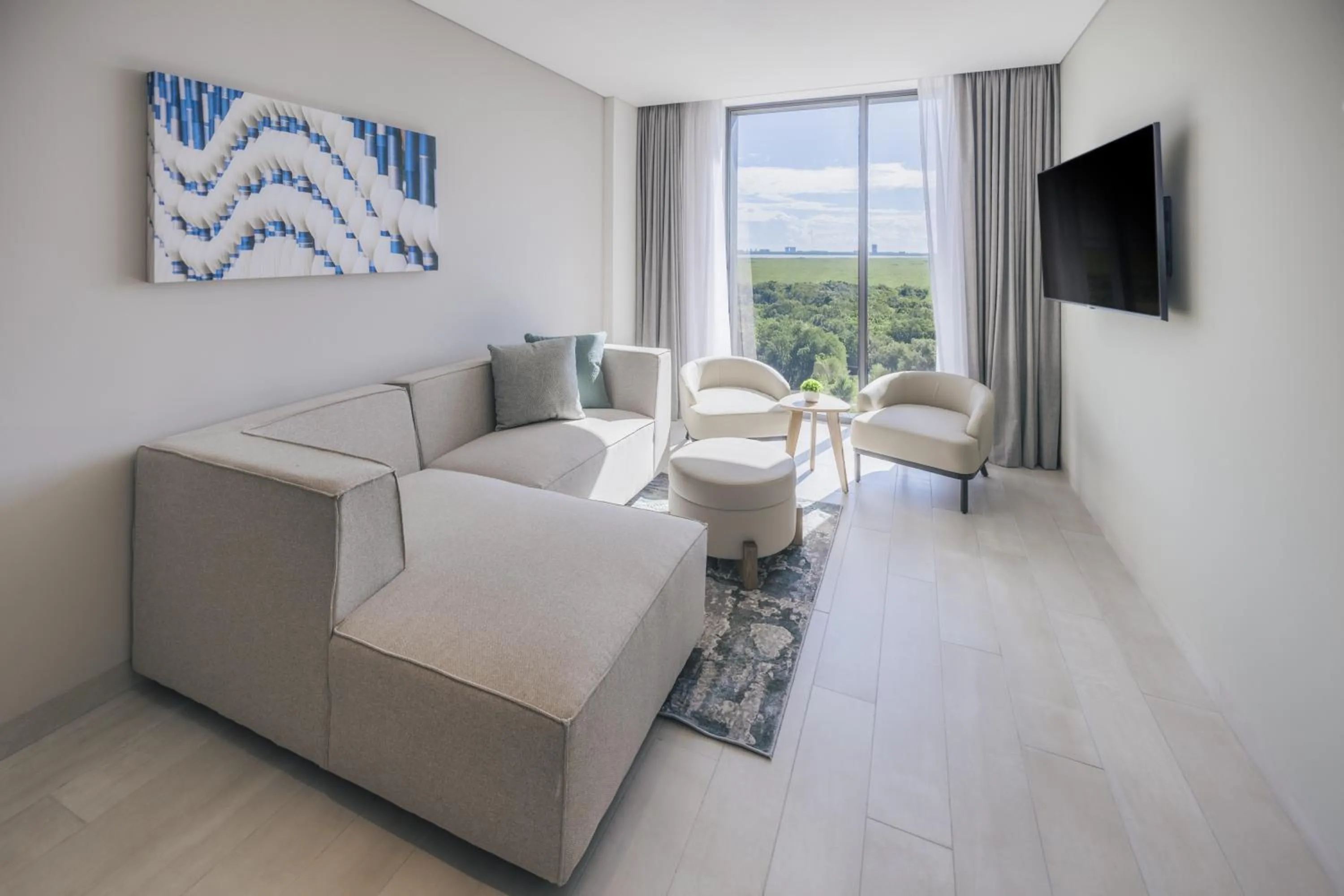 Seating area in Hyatt Place Cancun Airport
