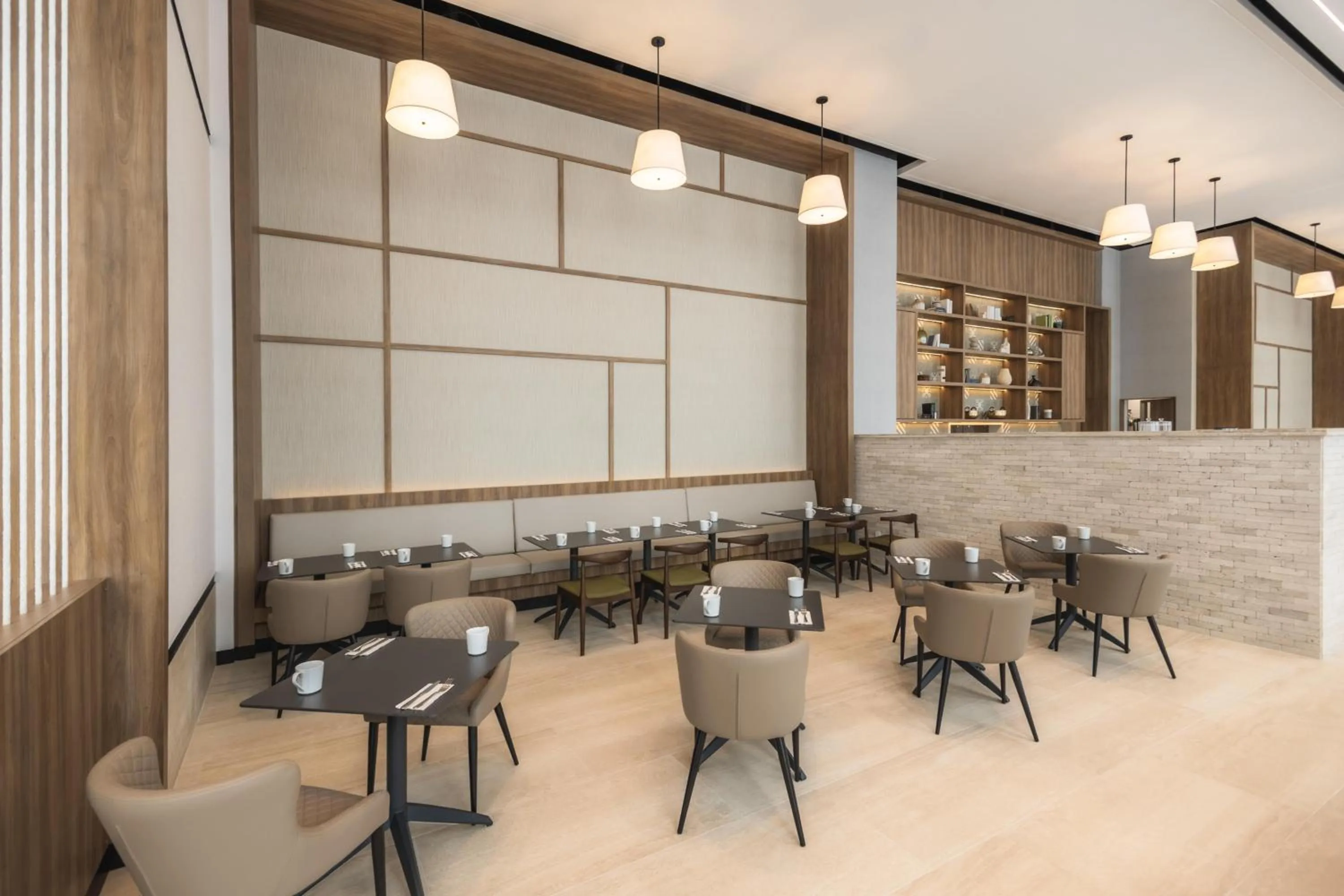 Restaurant/places to eat in Hyatt Place Cancun Airport