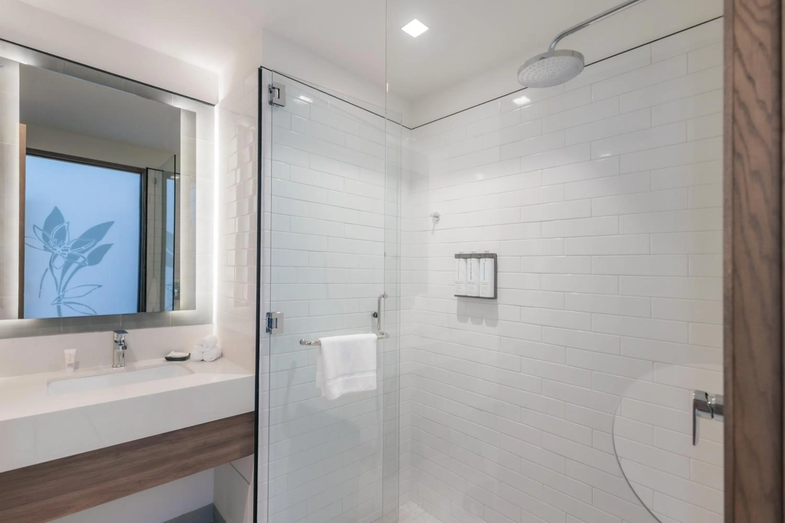 Shower in Hyatt Place Cancun Airport