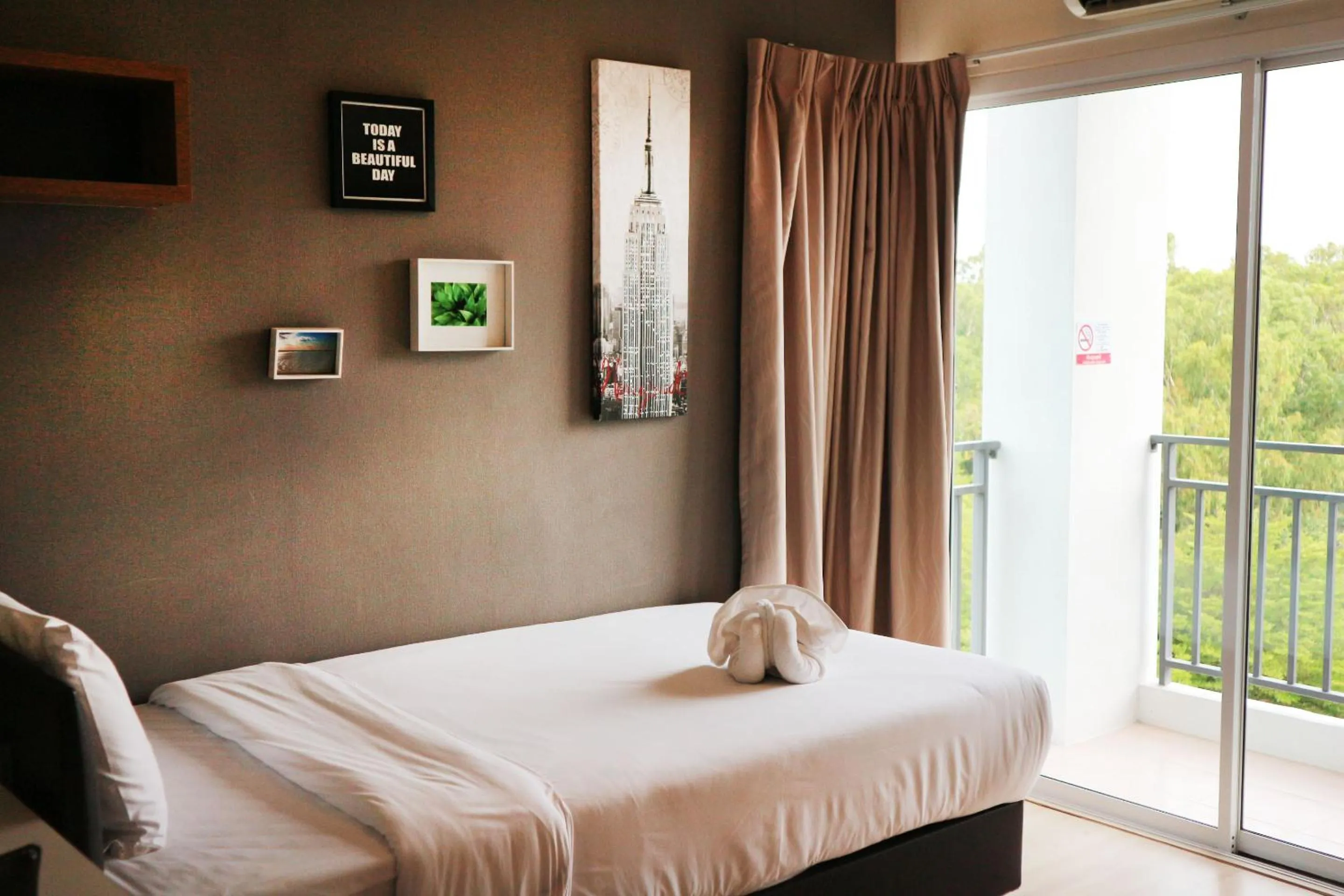 Bed in Banyan Residence