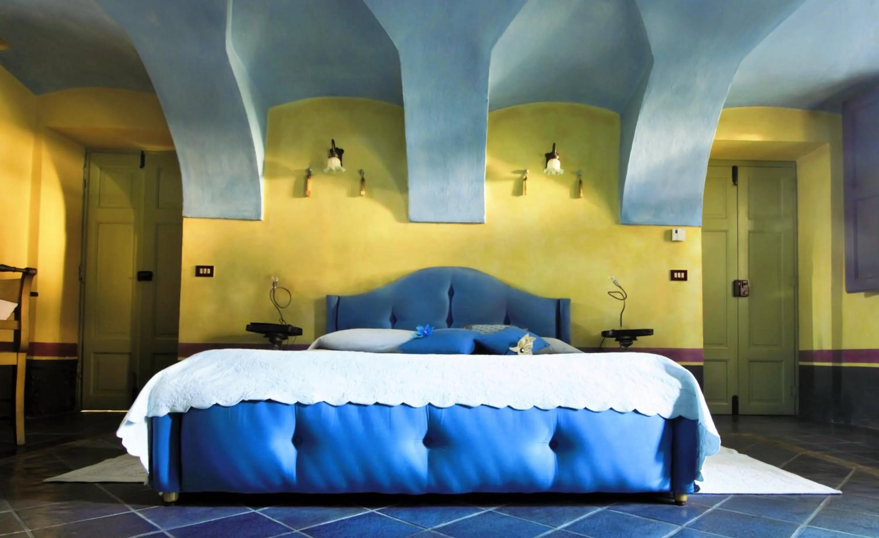 Bed in Lunafragola Atelier B&B