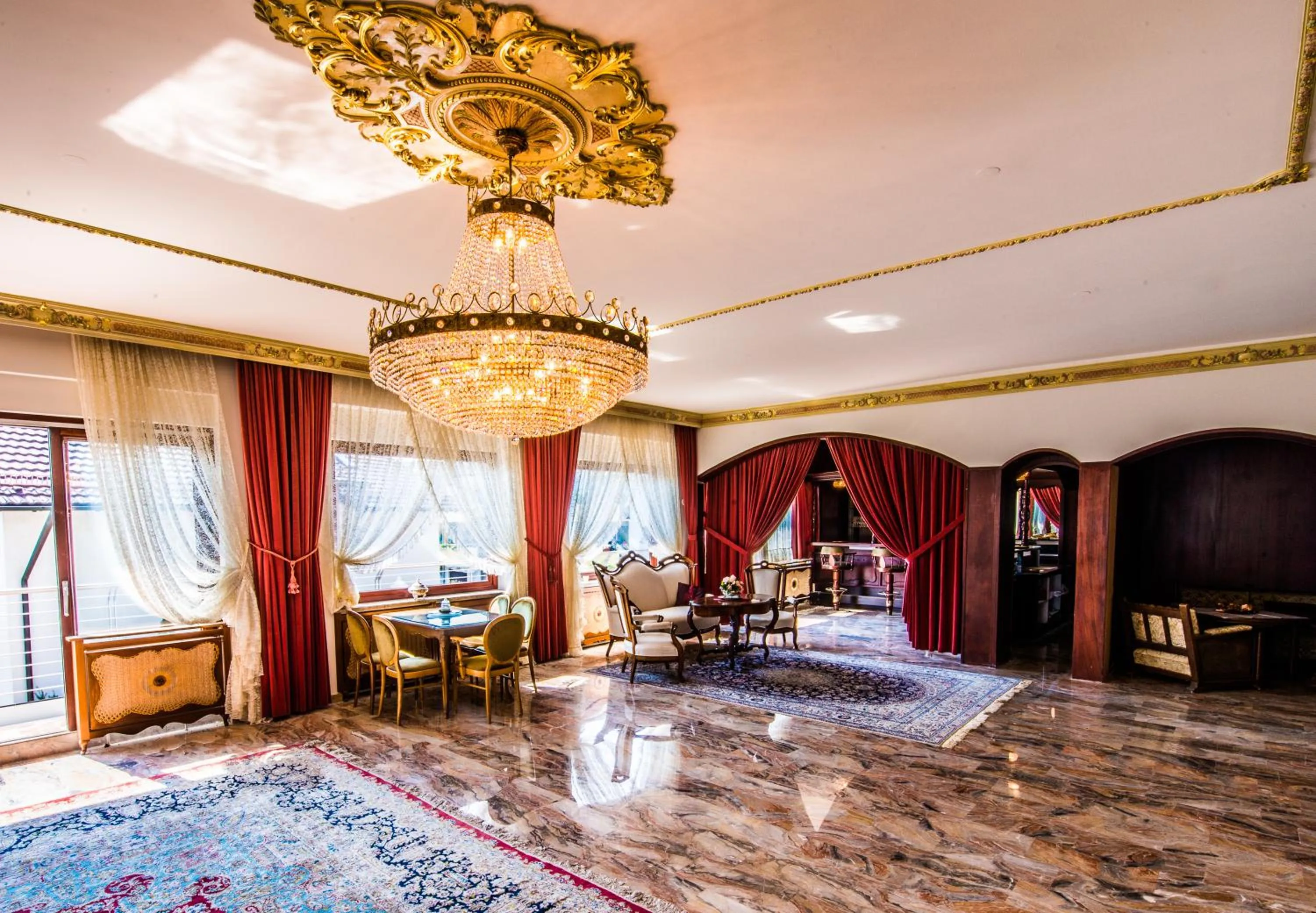 Restaurant/places to eat, Bed in Hotel am Yachthafen