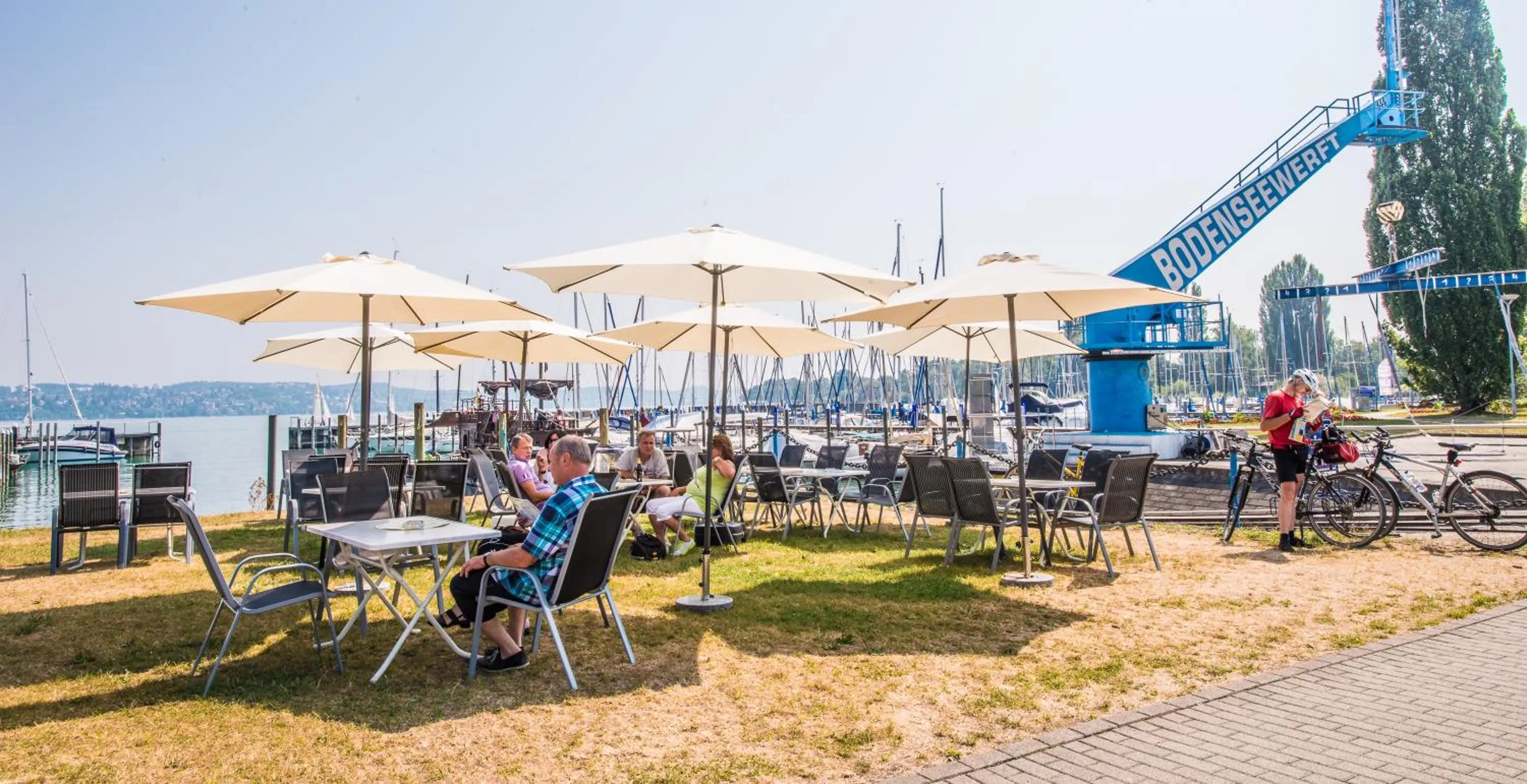 Restaurant/places to eat in Hotel am Yachthafen