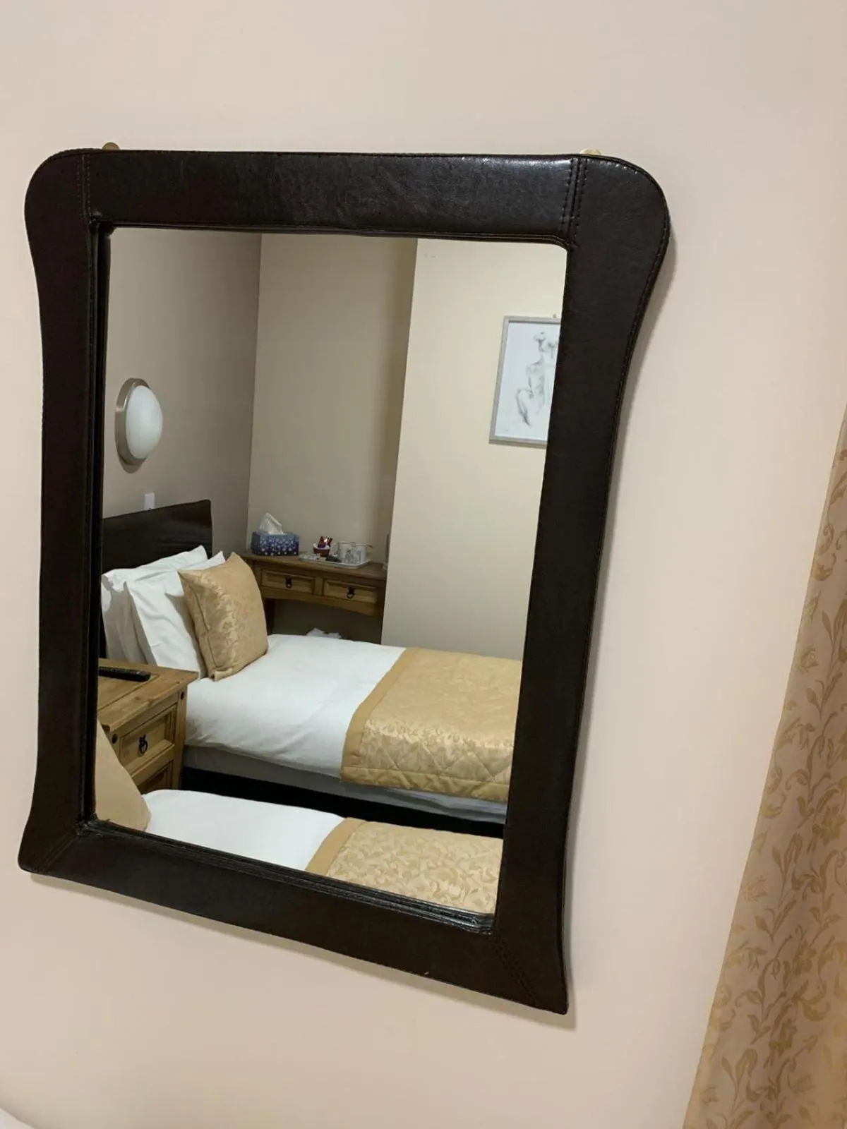 Photo of the whole room, Bed in Waverley Inn Lodge