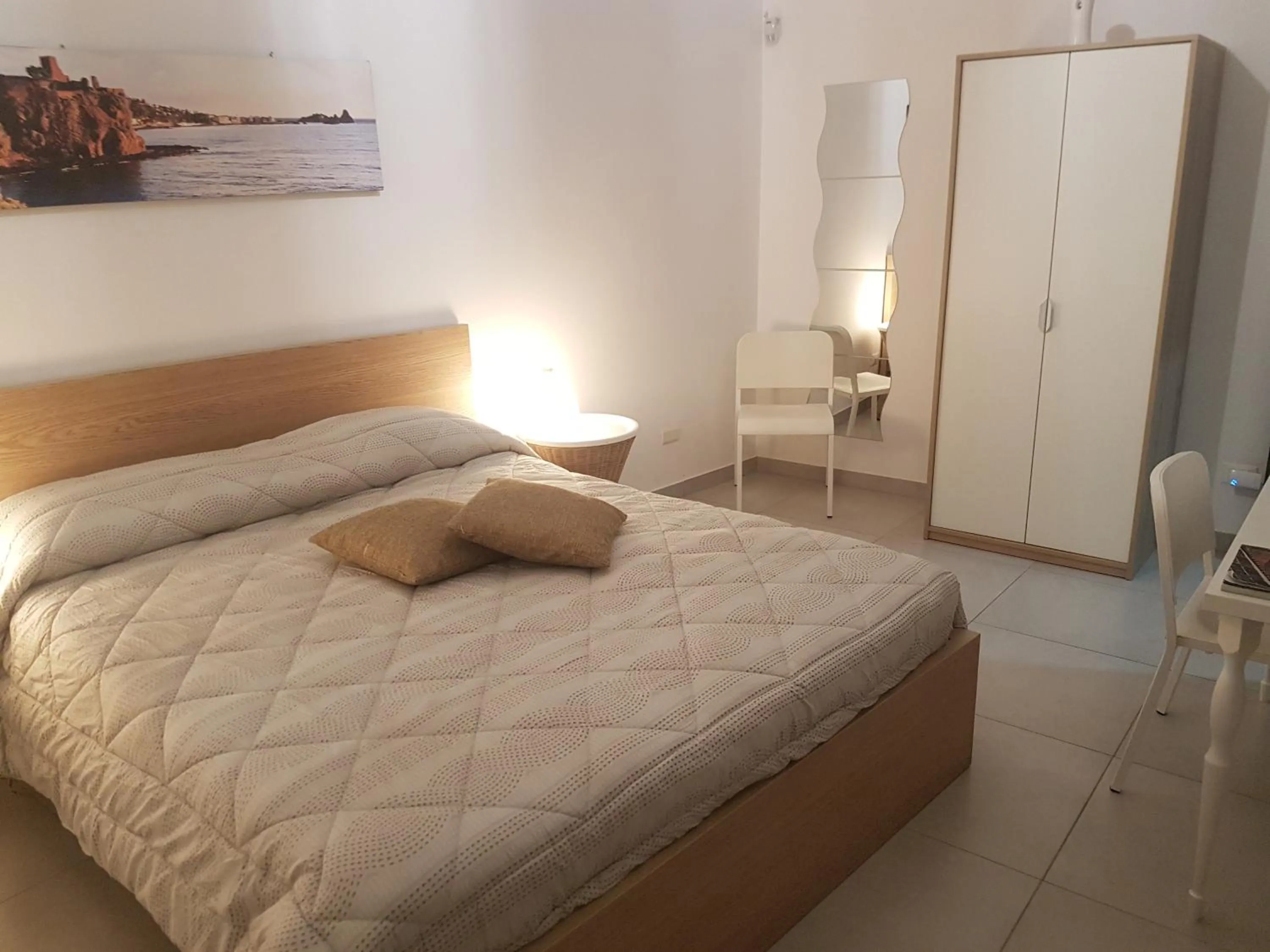 Photo of the whole room, Bed in Buonaluna B&B