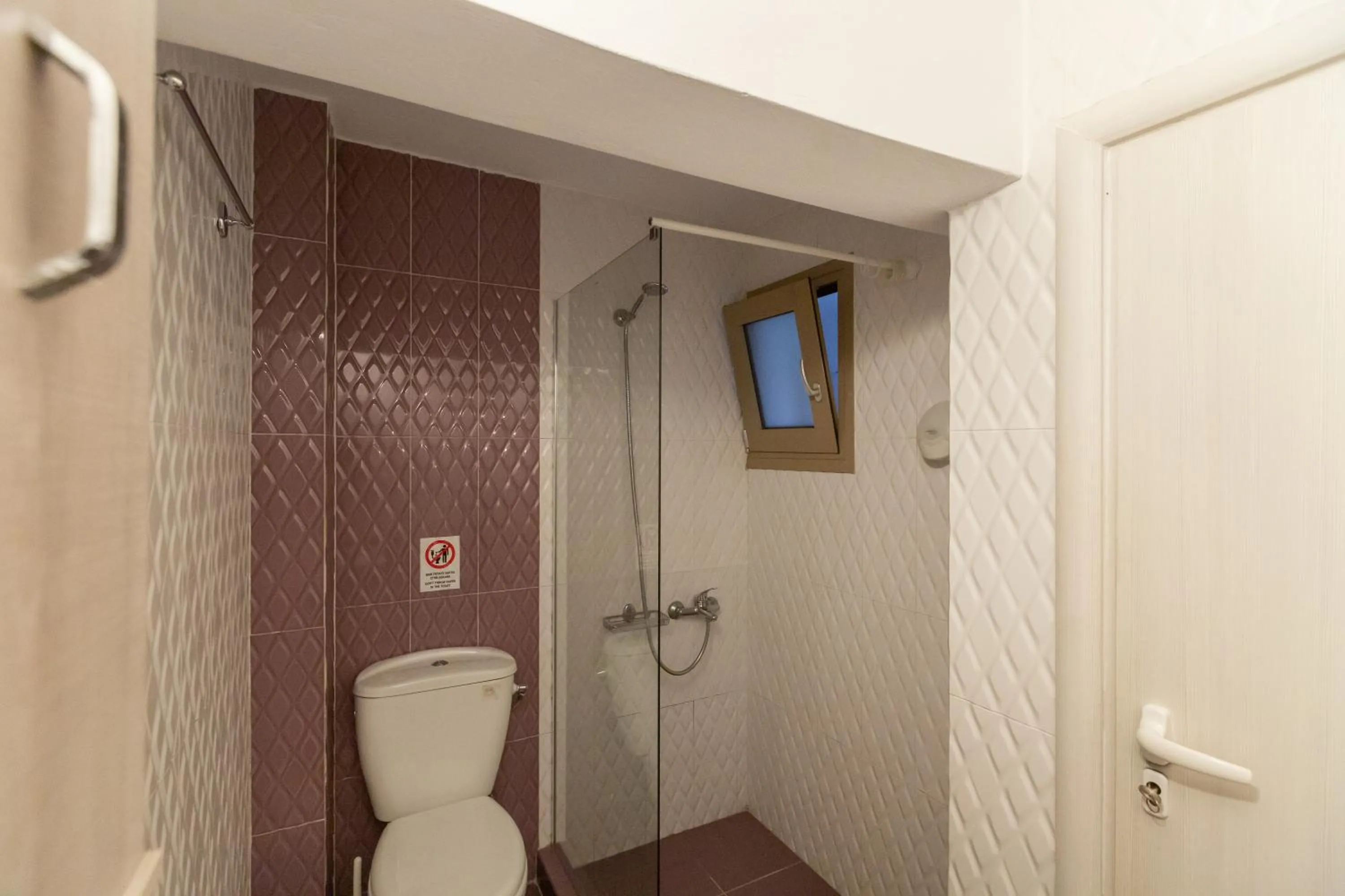 Bathroom in Pegasus Rooms