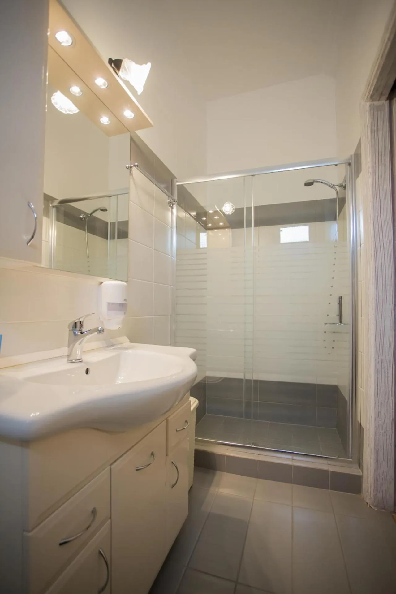 Bathroom in Pegasus Rooms