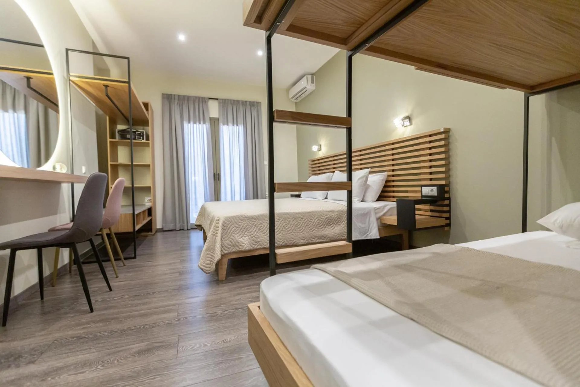 Photo of the whole room, Bed in Pegasus Rooms