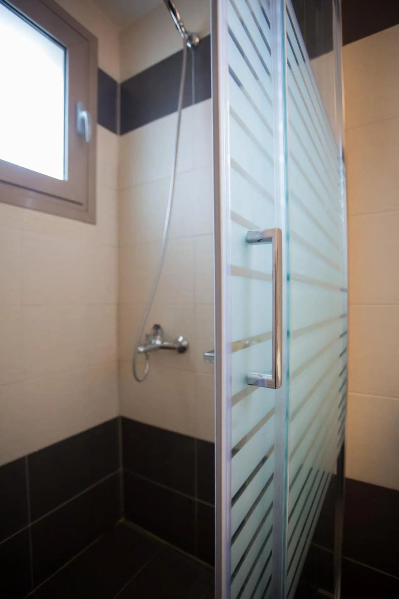 Shower in Pegasus Rooms