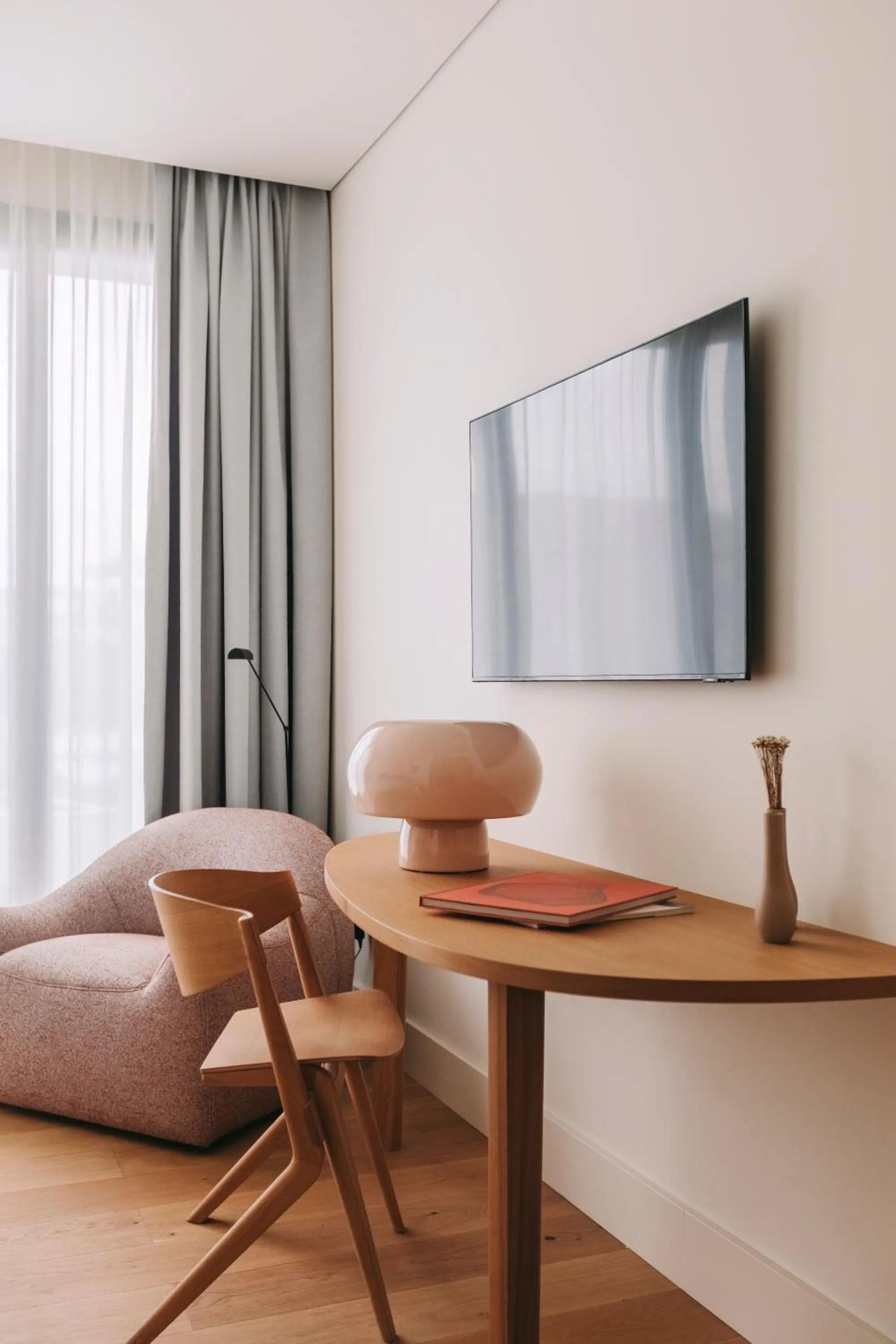 TV and multimedia in LENSCAPE Coterie