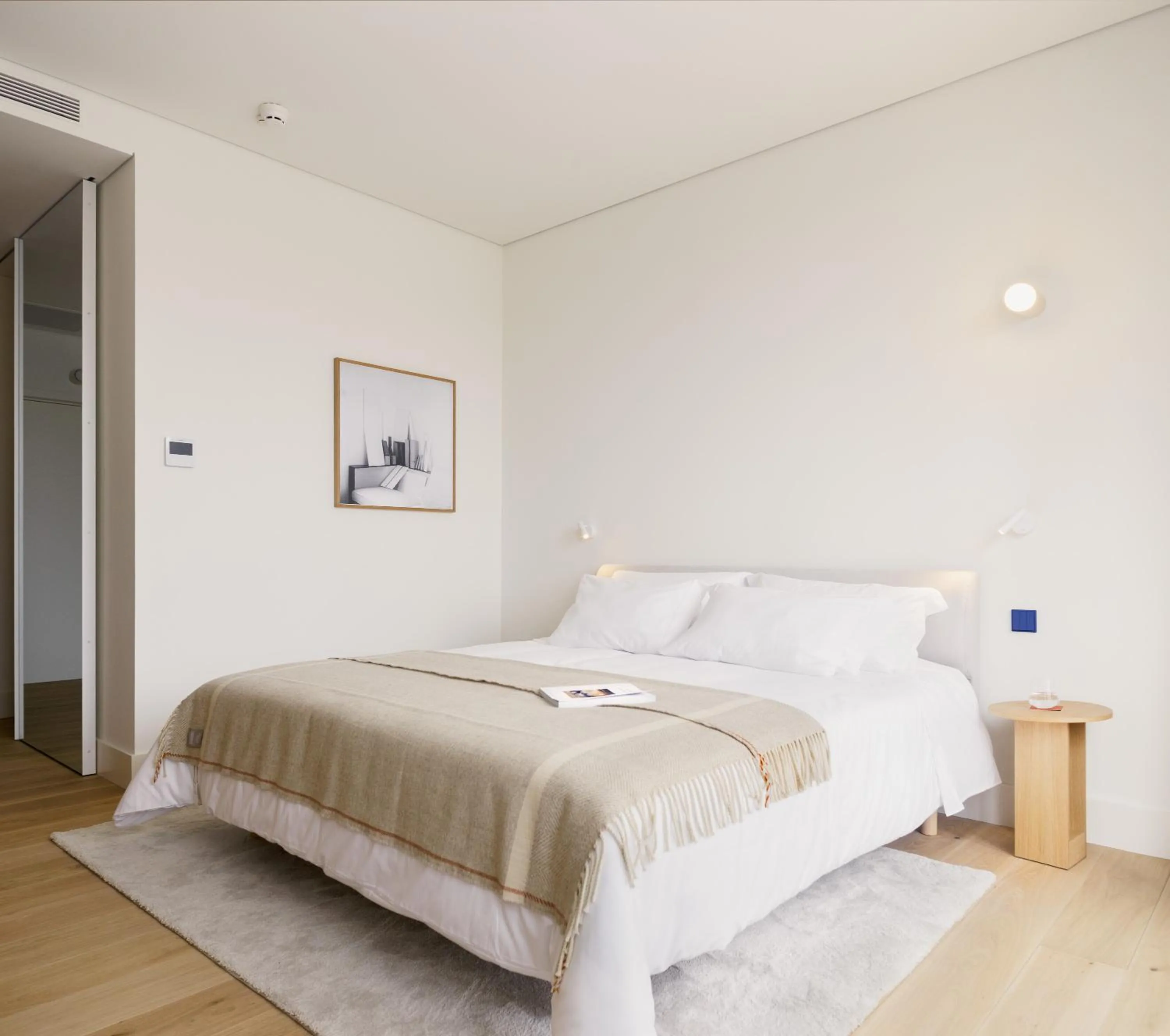 Bedroom, Bed in LENSCAPE Coterie