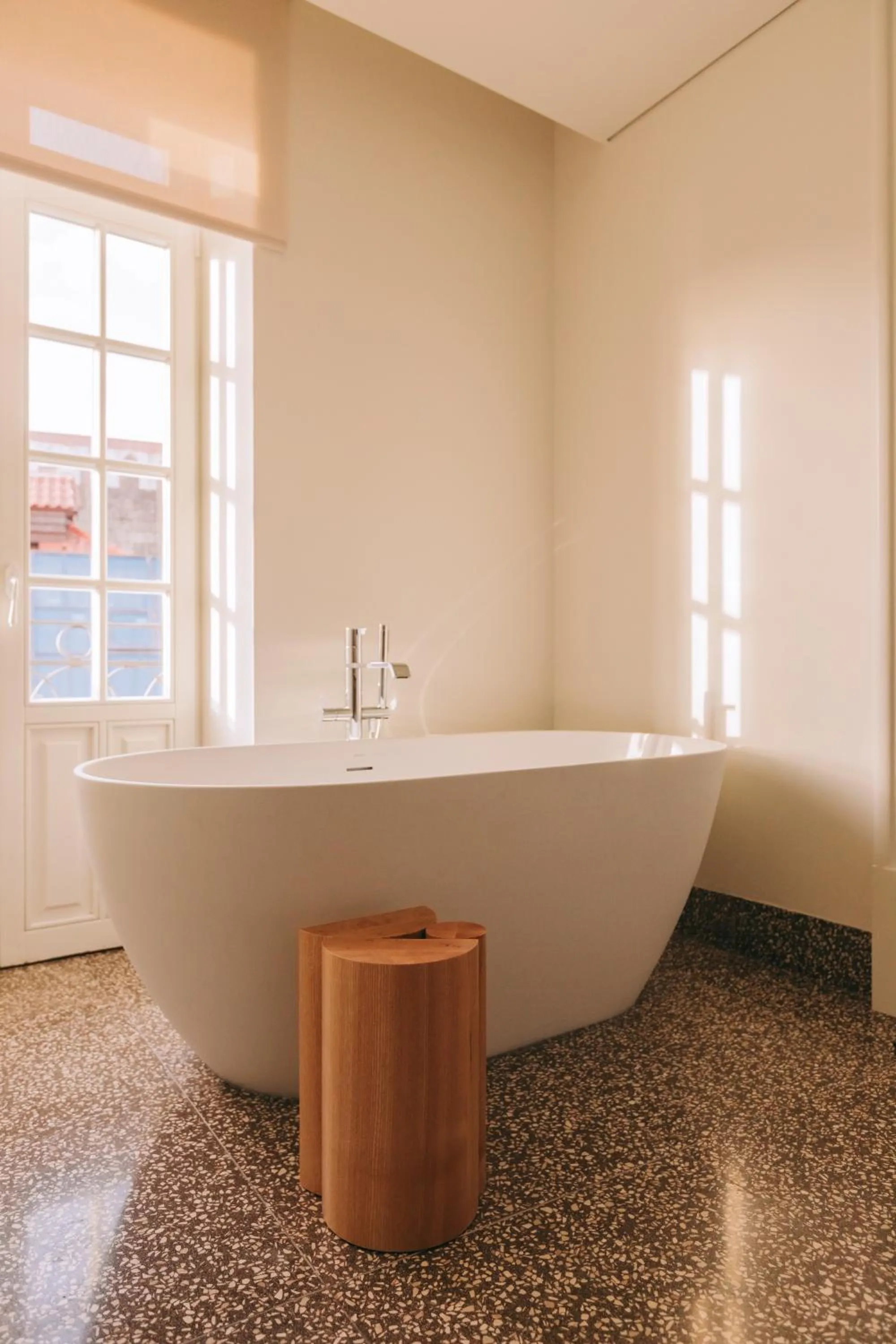 Bath in LENSCAPE Coterie