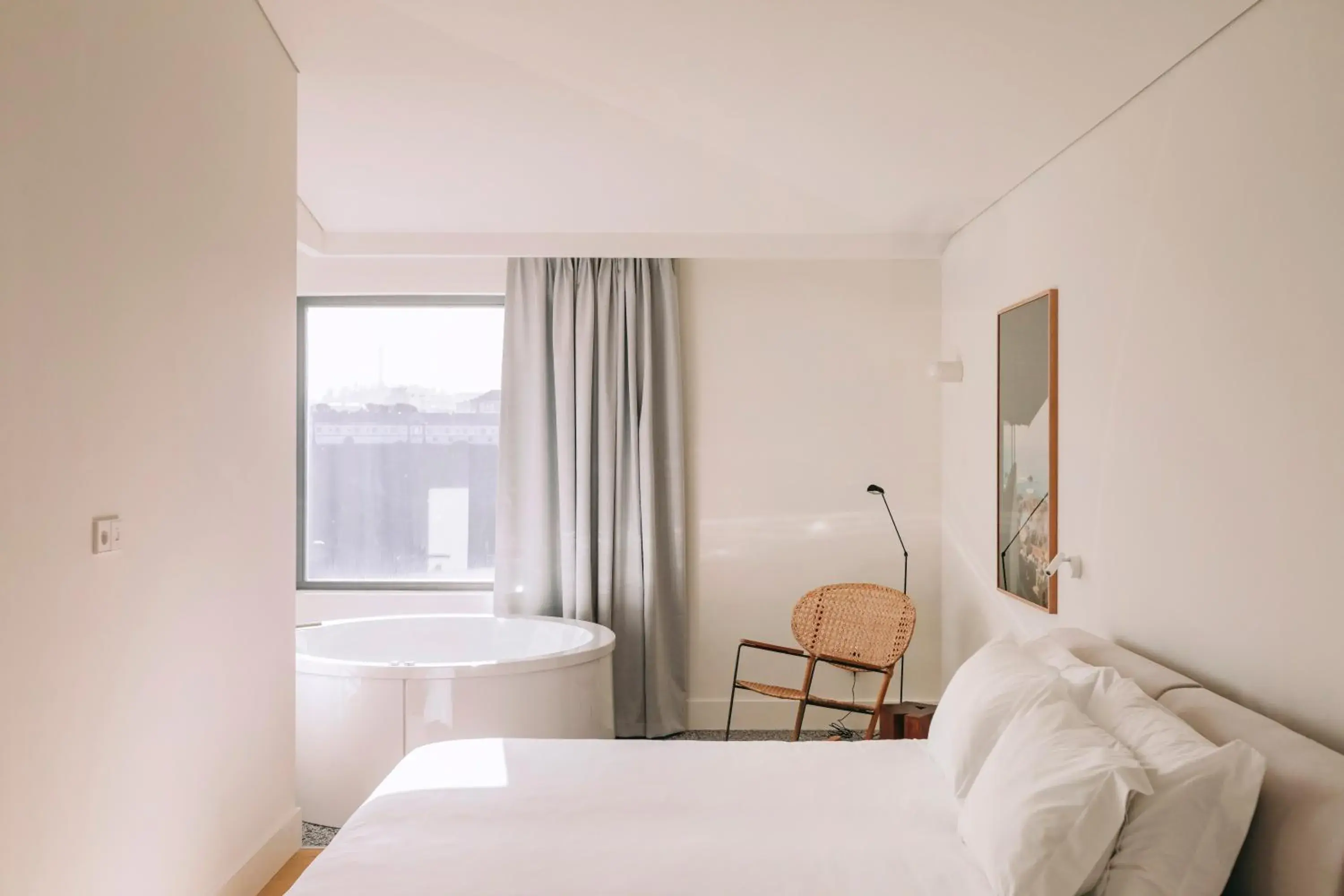 Royal Suite with View and Hot Tub in LENSCAPE Coterie Royal Suite with View and Hot Tub in LENSCAPE Coterie