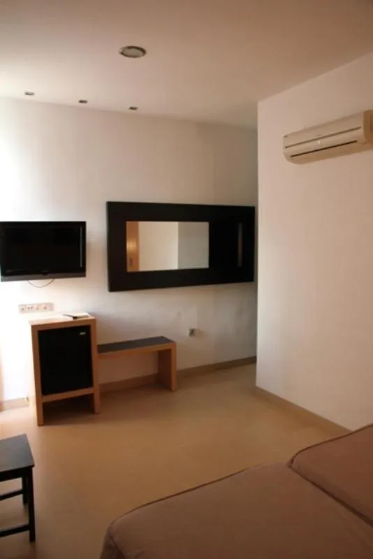 Photo of the whole room, Bed in Hostal Plaza Ruiz