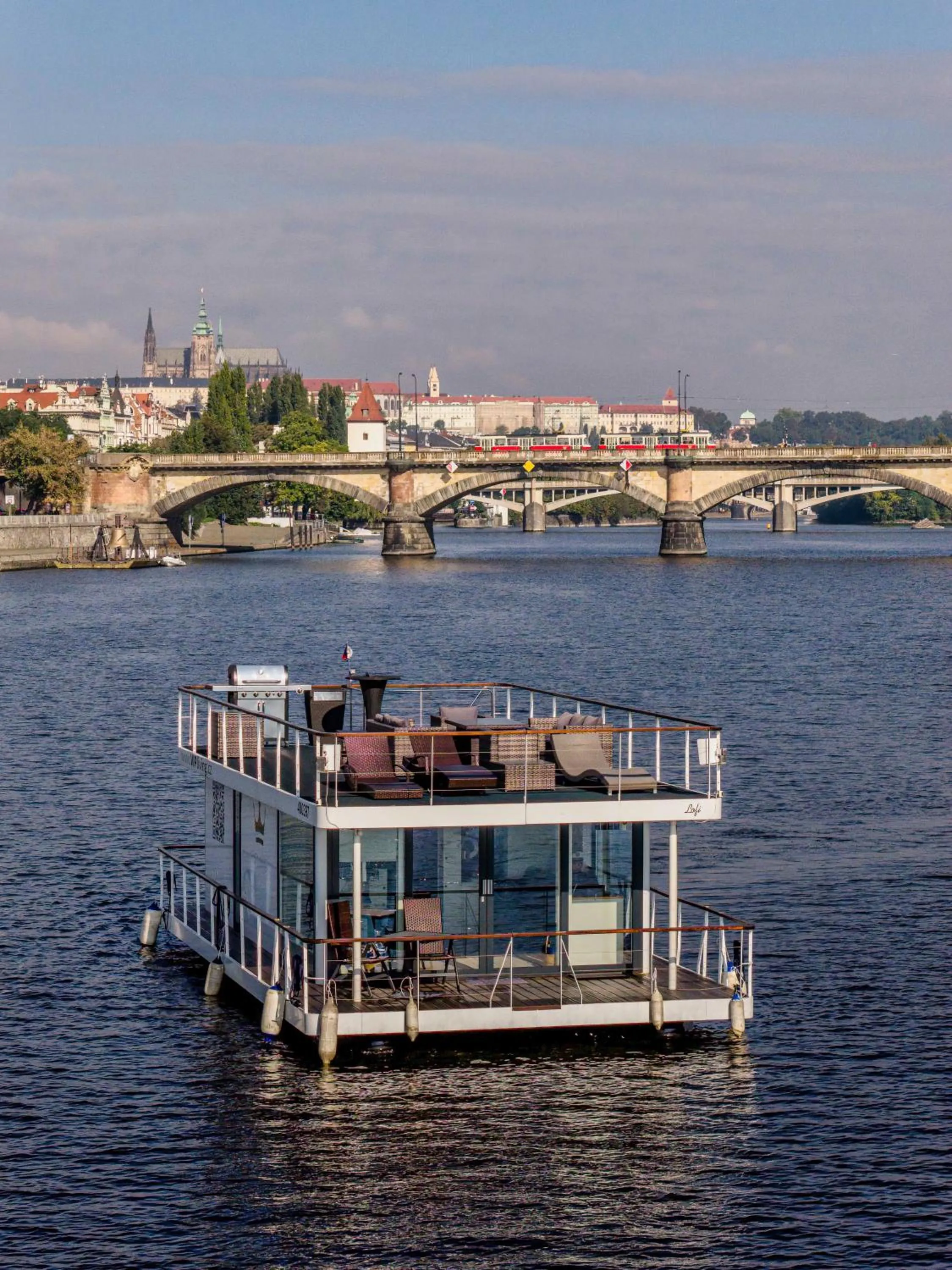River view in VIPliving Houseboat