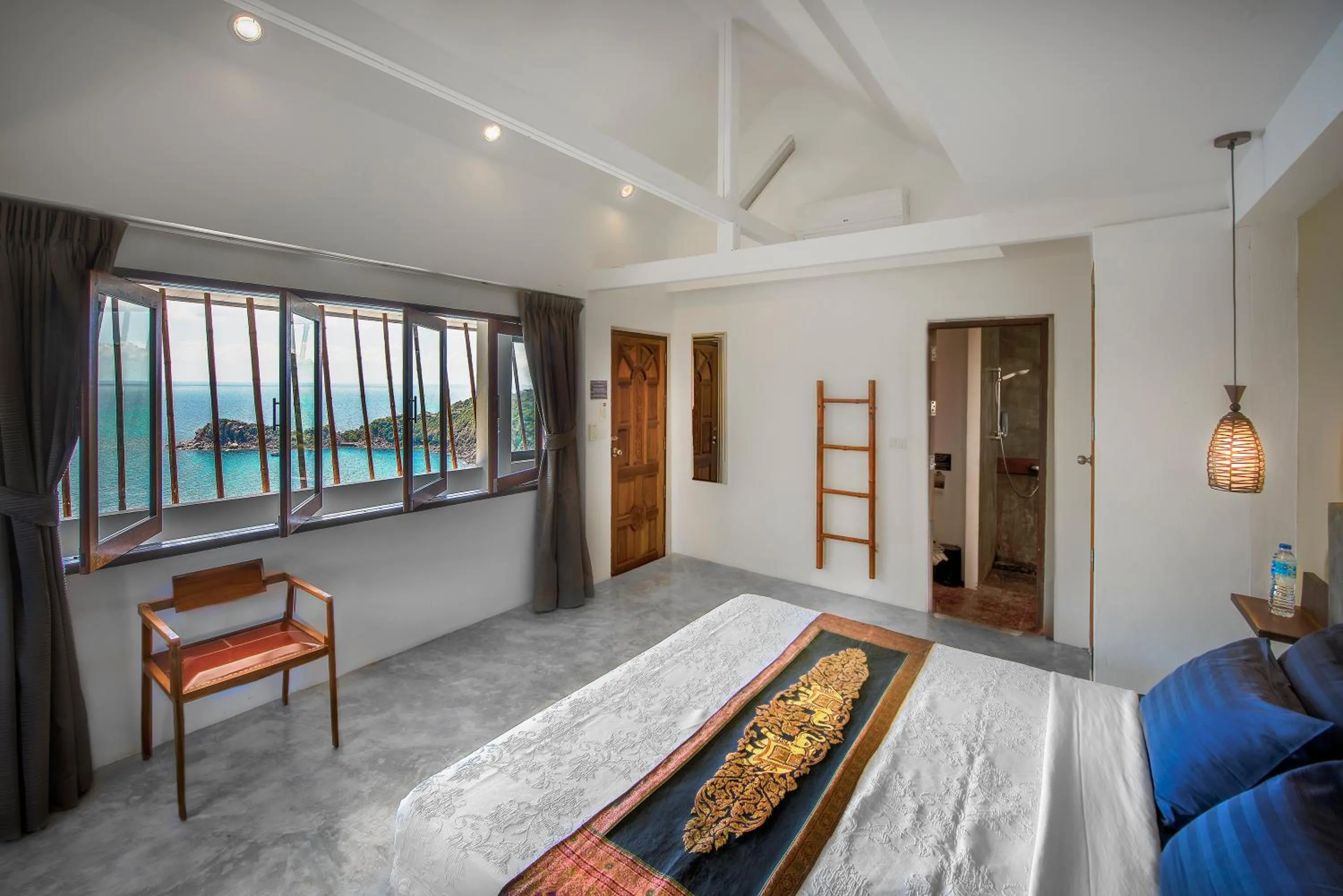 Sea view, Bed in Philip's Villa