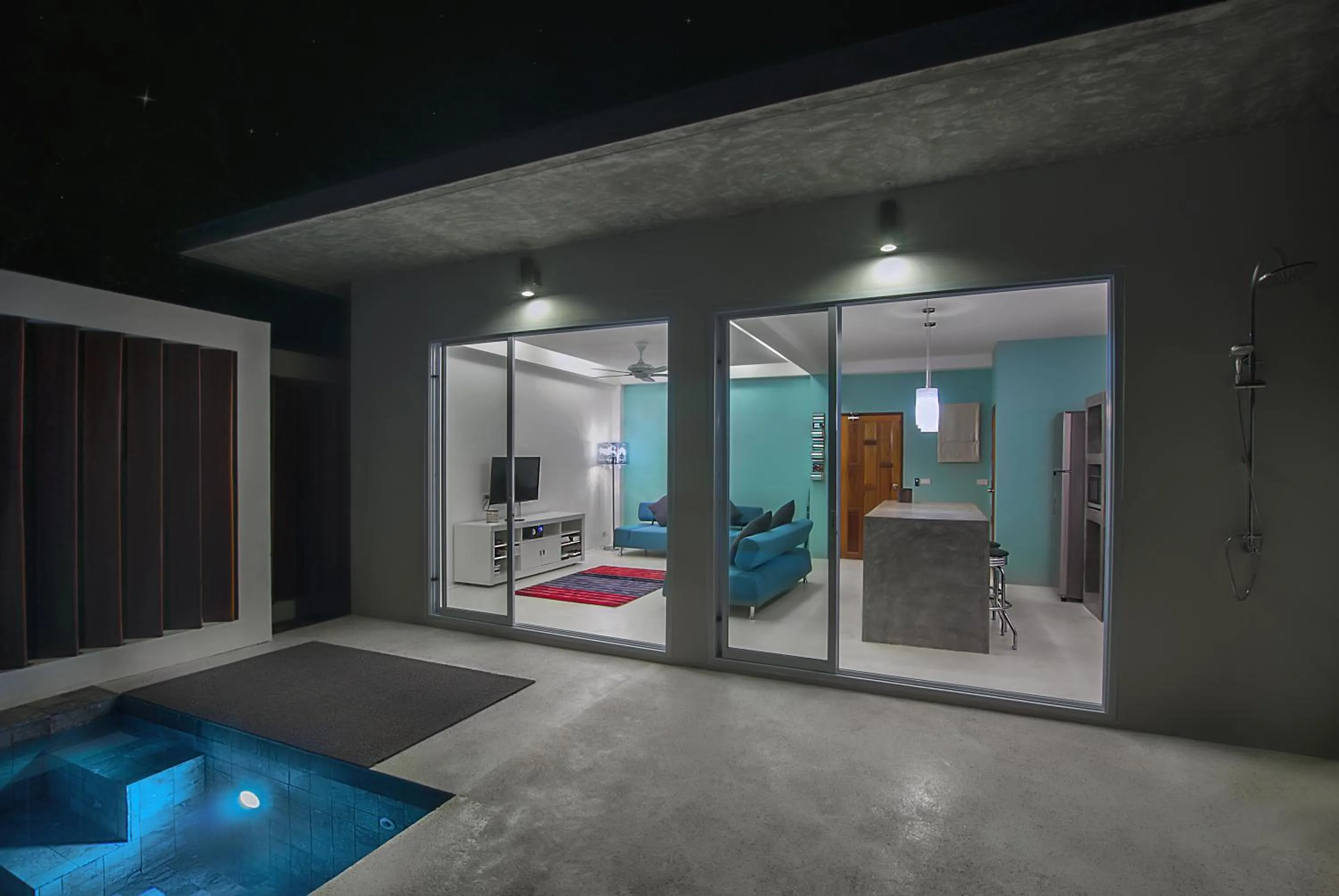 Communal lounge/ TV room in Philip's Villa