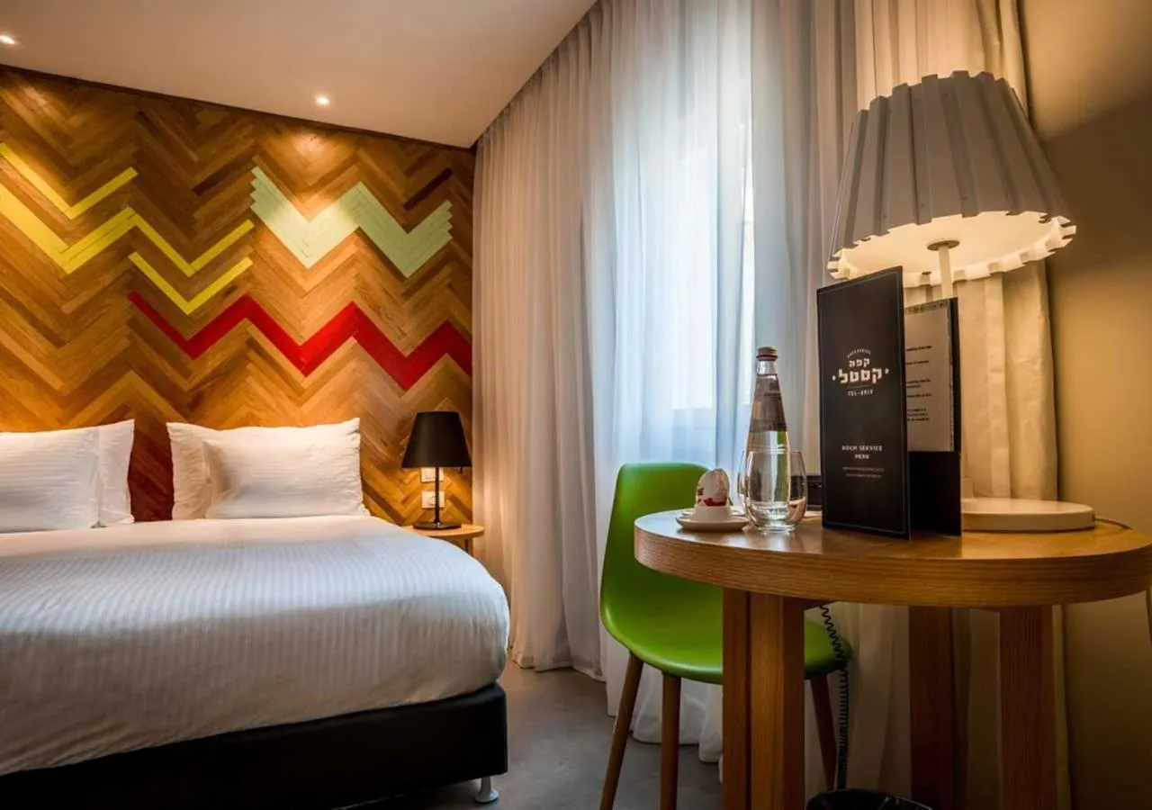 Small CUCU   - single occupancy in Cucu Hotel