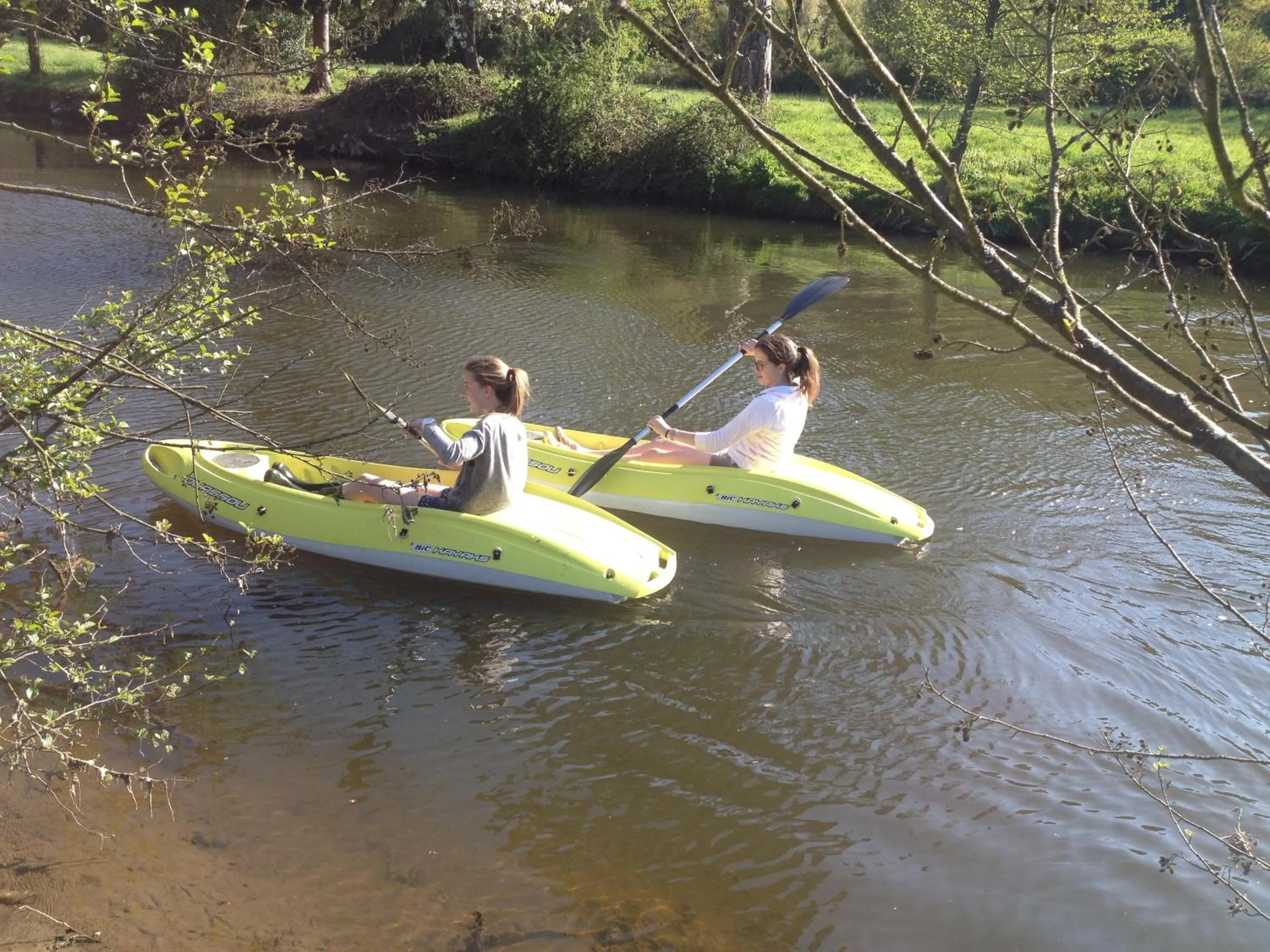 Canoeing in Le Manoir de Bénédicte B&B