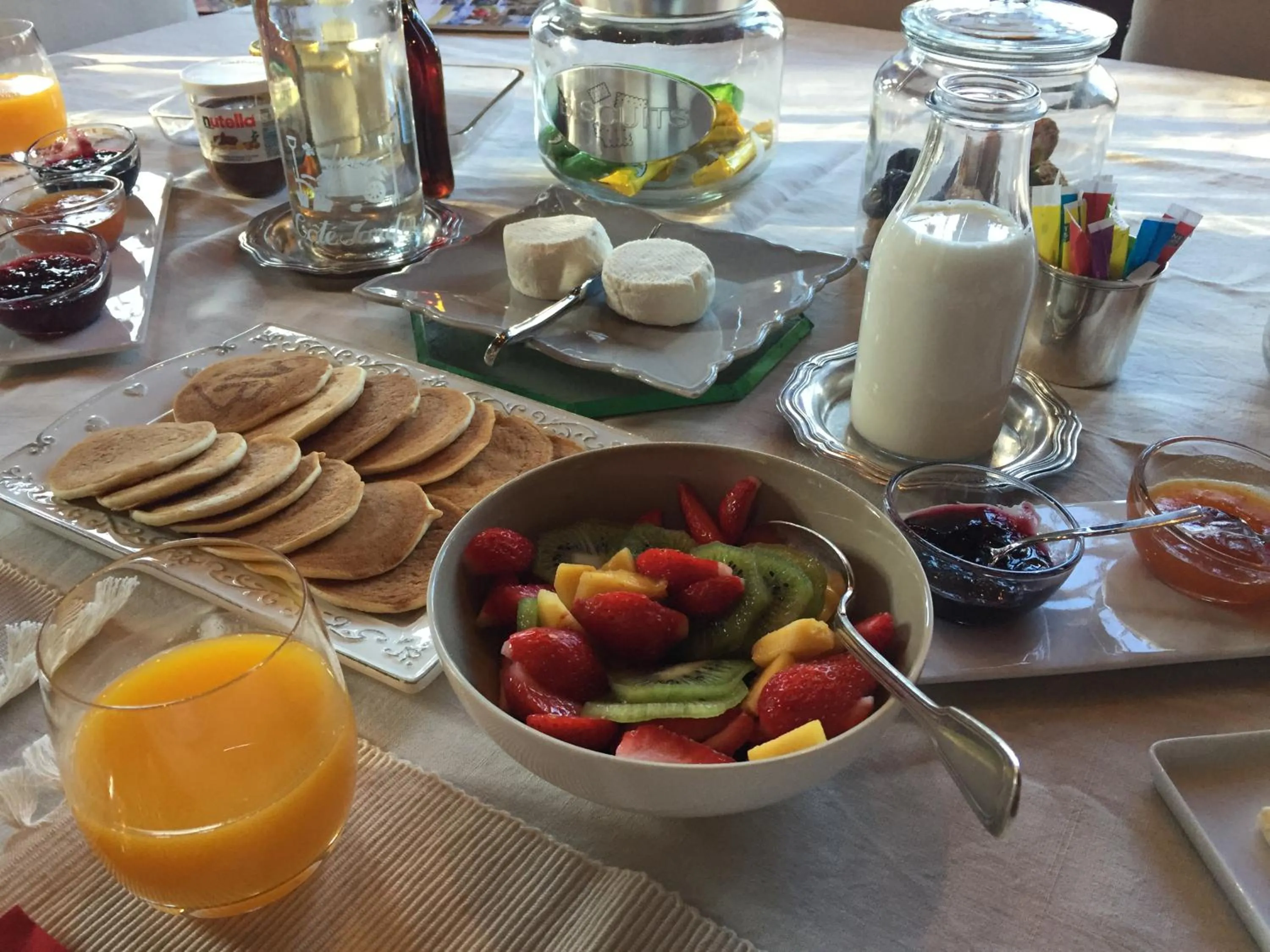 Continental breakfast in Le Manoir de Bénédicte B&B