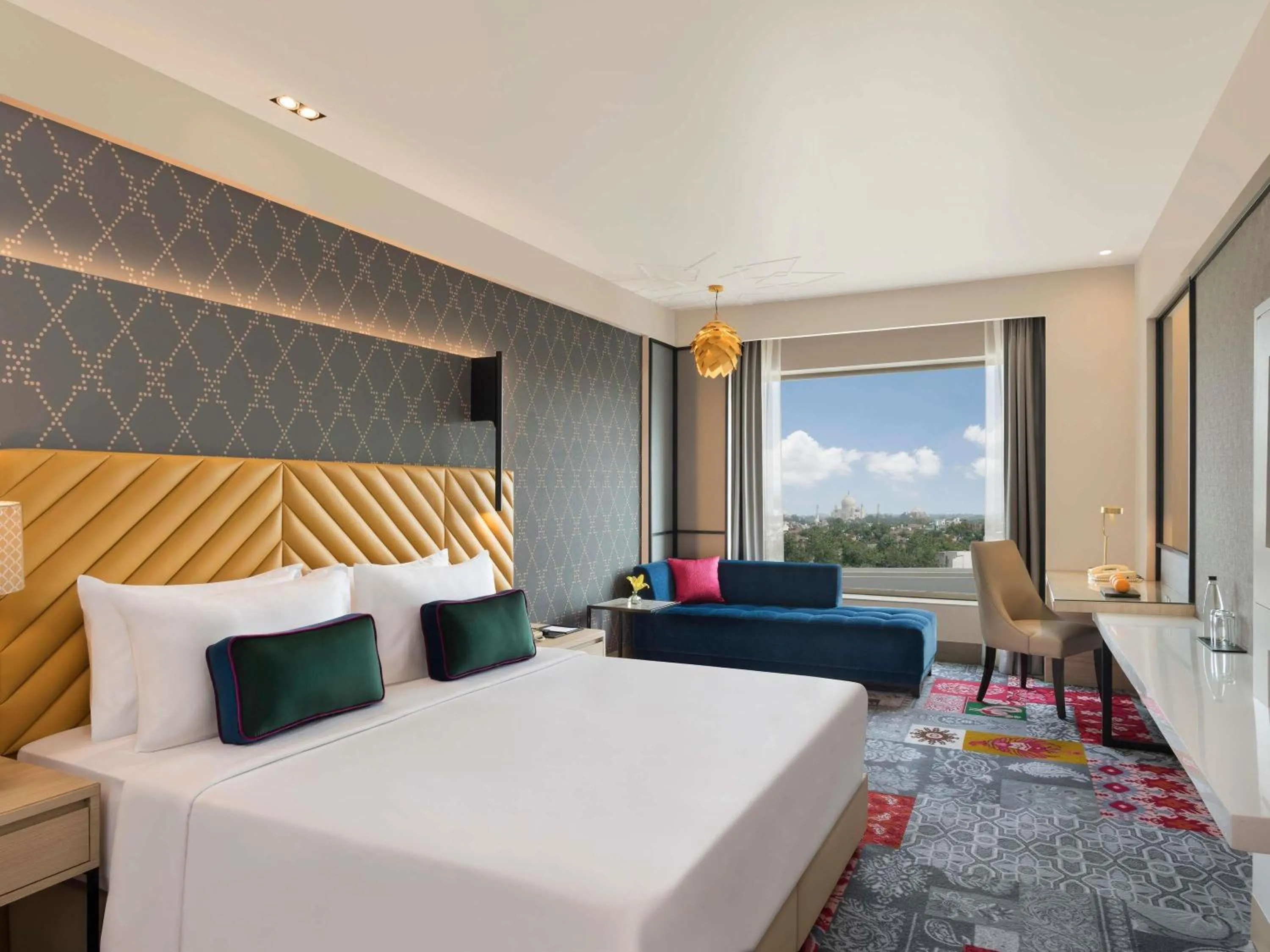 Deluxe Double Room with 15% discount on food and beverage, spa and laundry | 1+1 IMFL Happy Hours from 6 to 8 pm in Grand Mercure Agra - An Accor Brand