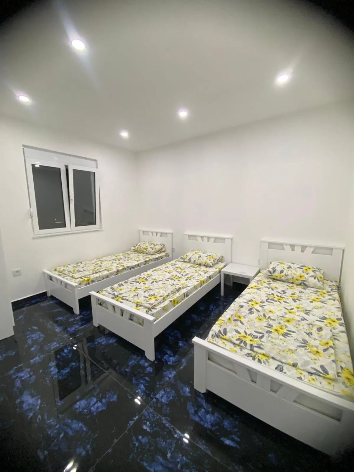 Two-Bedroom Apartment - single occupancy in Montebello Inn apartments