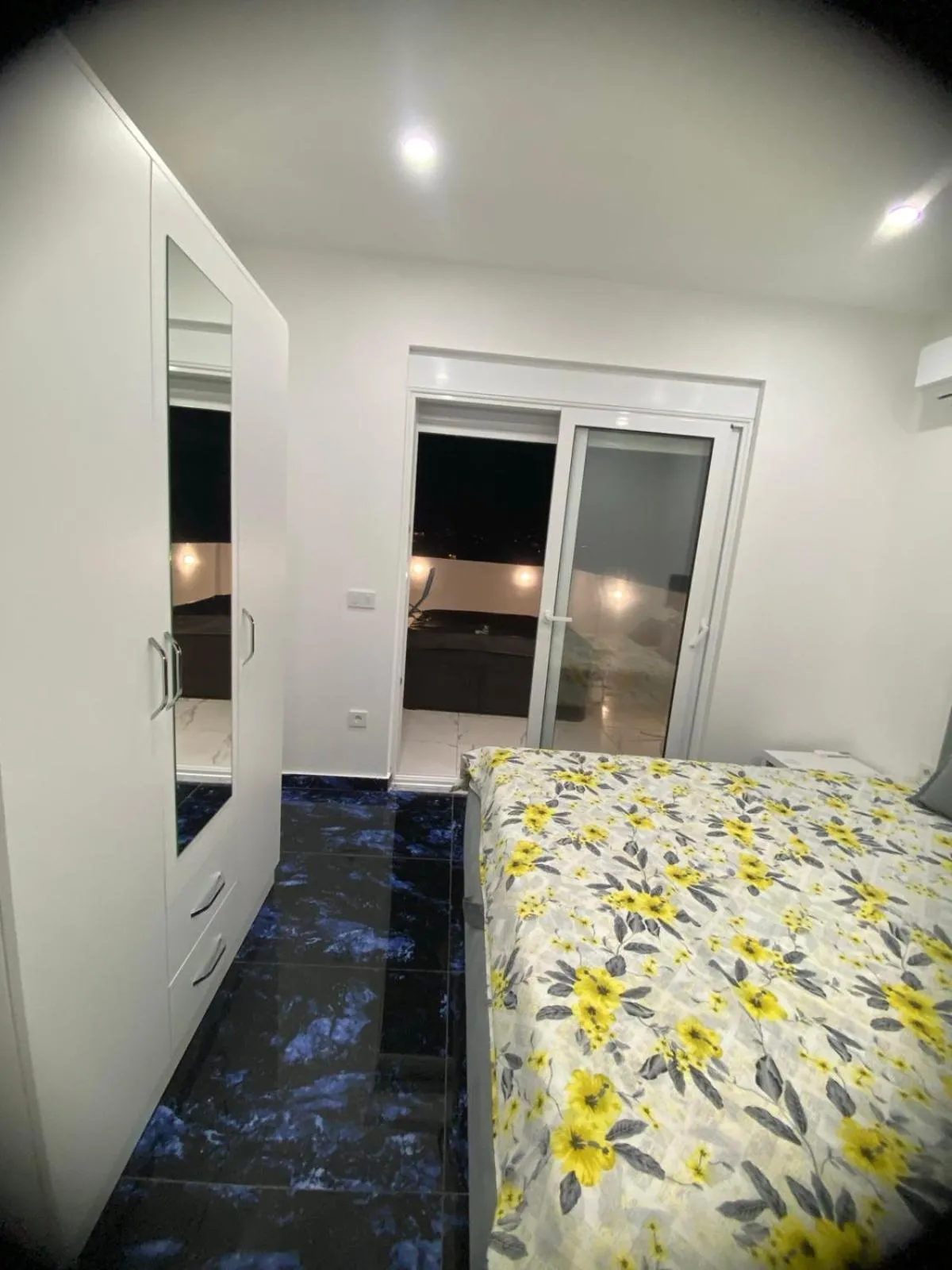 Two-Bedroom Apartment - single occupancy in Montebello Inn apartments