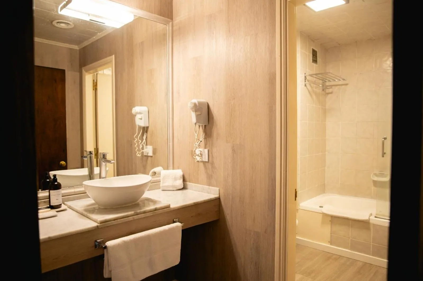 Bathroom in La Posta del Pilar Hotel & Spa