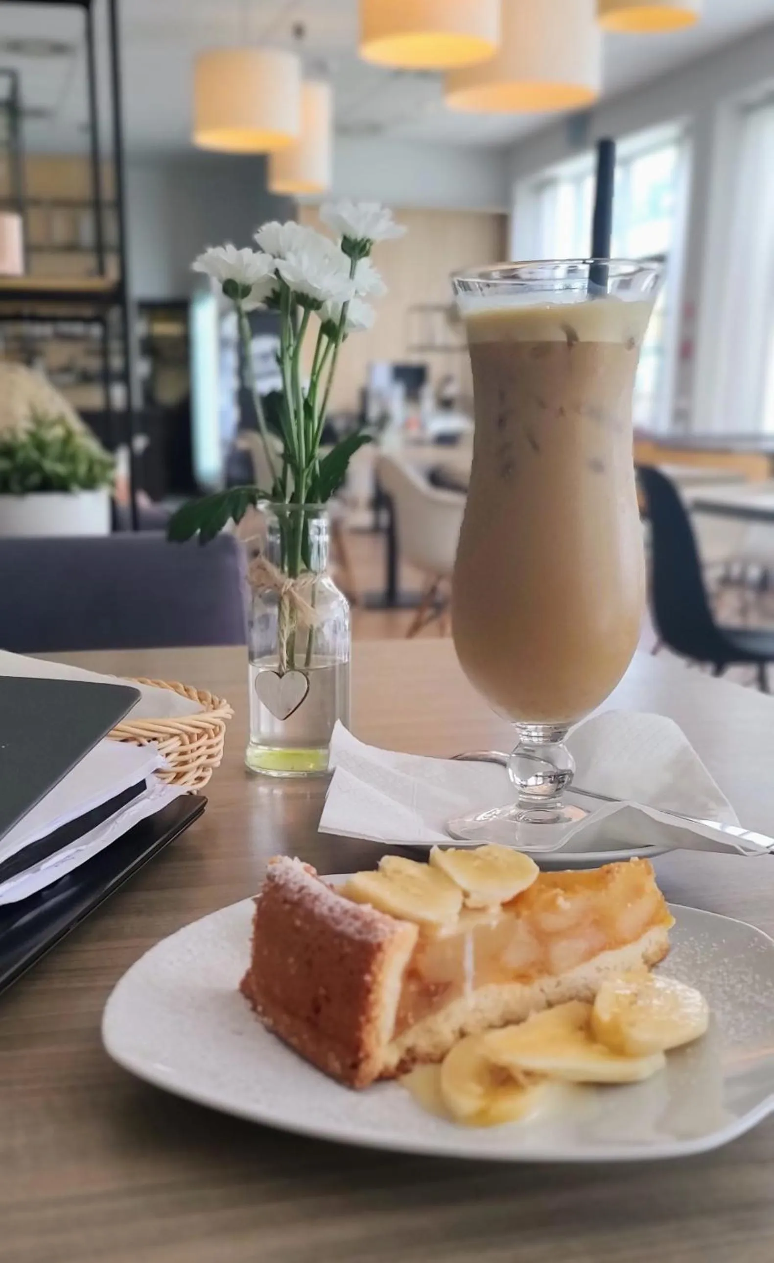 Restaurant/places to eat in Hotel FairPlayce