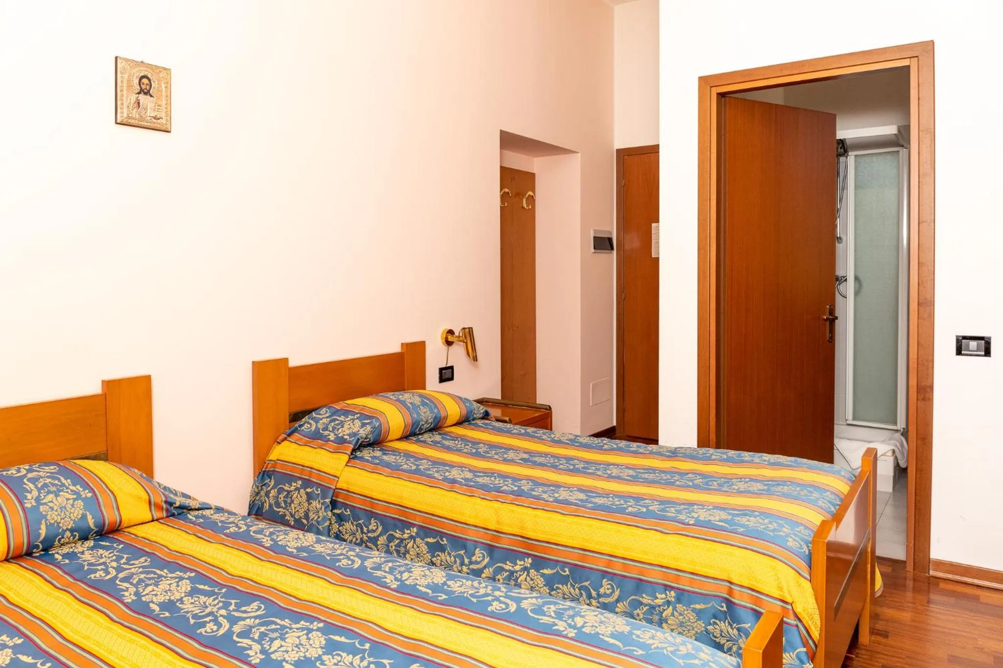 Photo of the whole room, Bed in Albergo Sacro Monte Varese