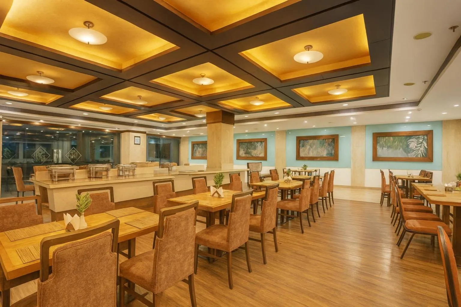 Restaurant/places to eat in The Sky Imperial Thaltej