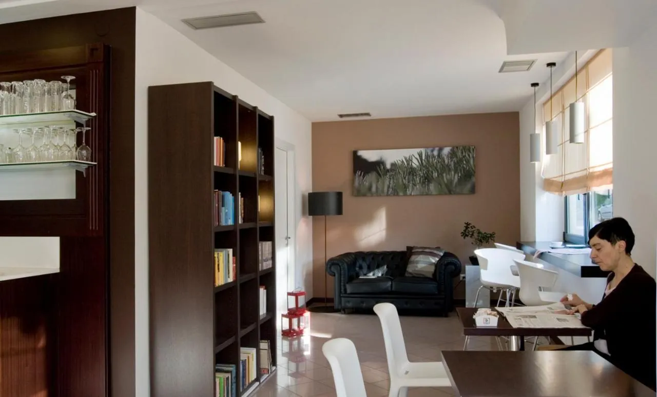 Library in Hotel Oliva